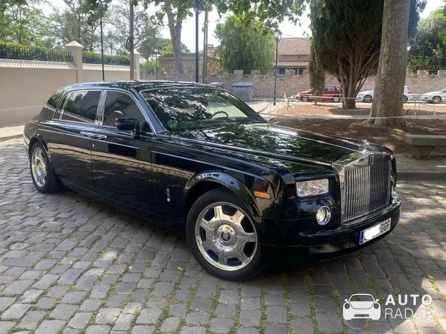 Rolls-Royce Phantom spotted in Lalín, Spain