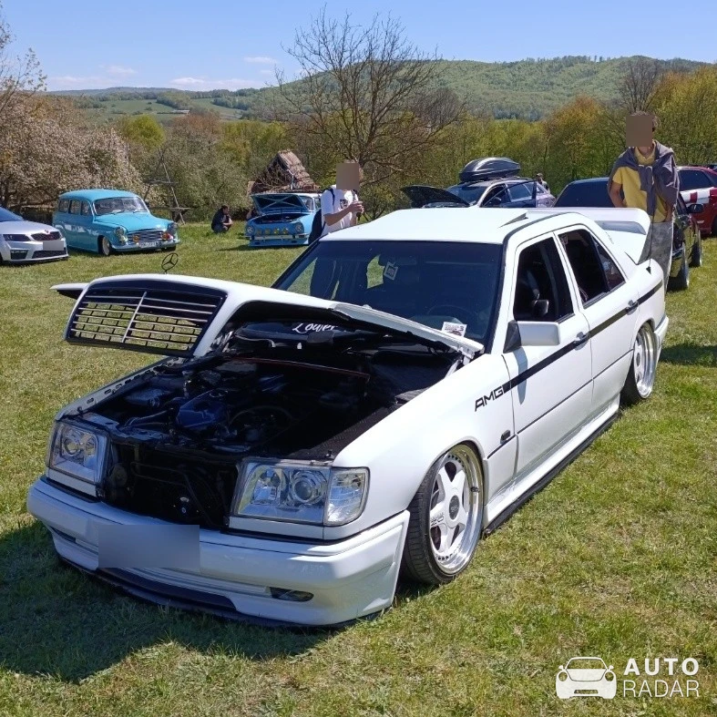 Mercedes-Benz AMG 300E 6.0 Hammer spotted in Svidník