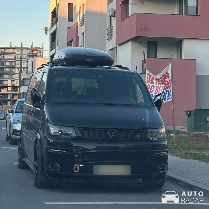 Volkswagen Multivan spotted in Năvodari