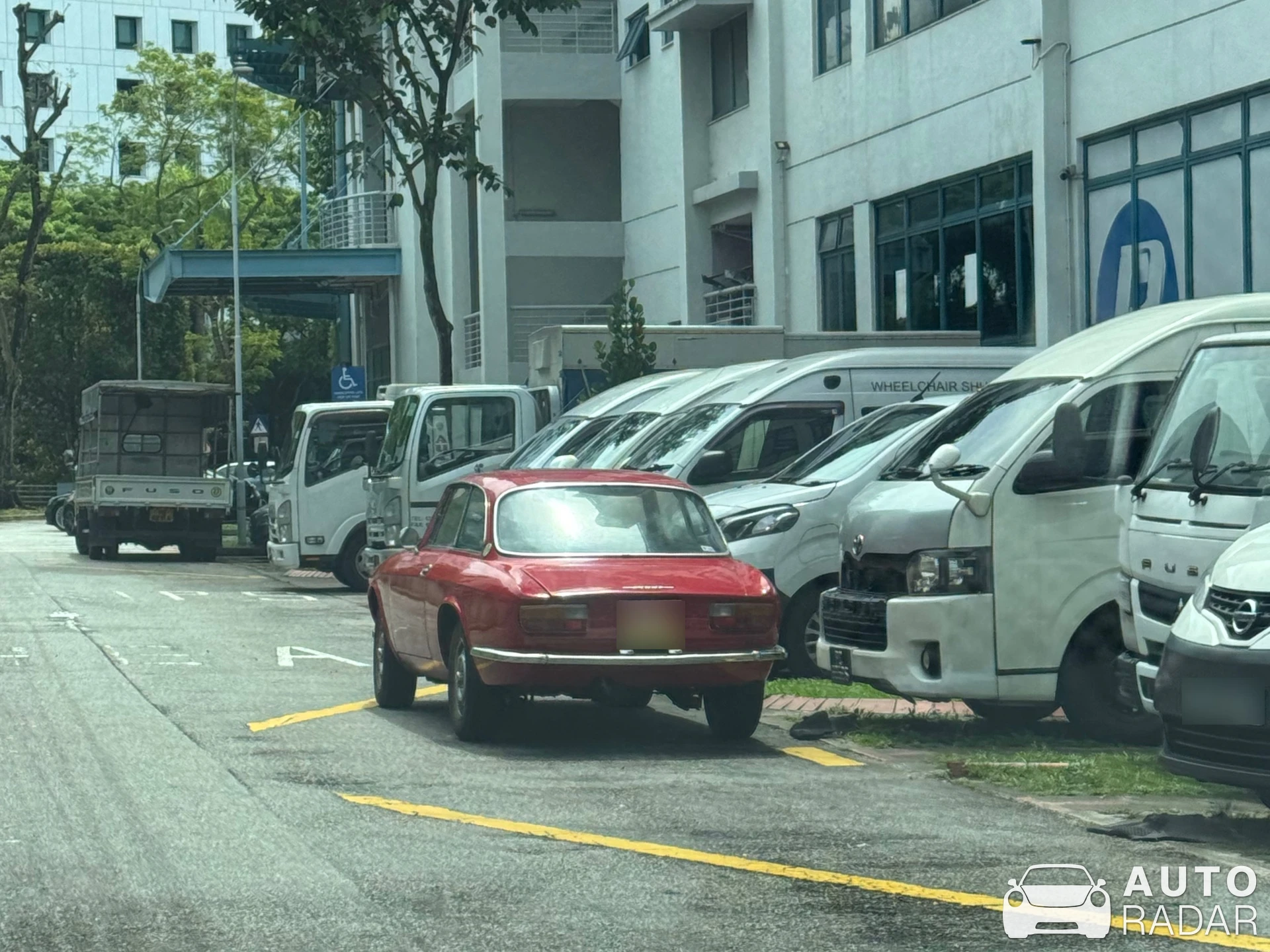 Alfa Romeo 2000 GTV spotted in Singapore