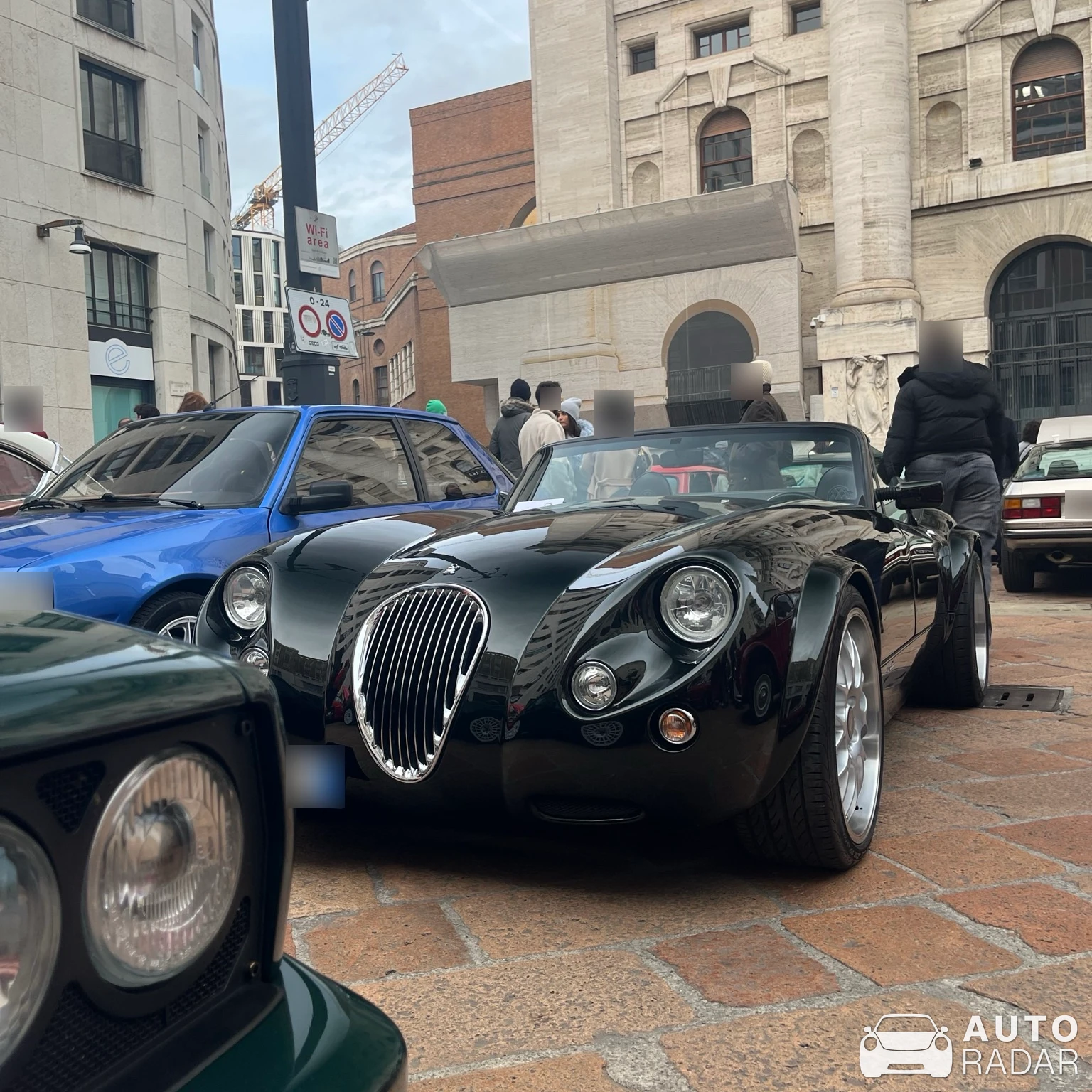 Wiesmann MF5 spotted in Milano
