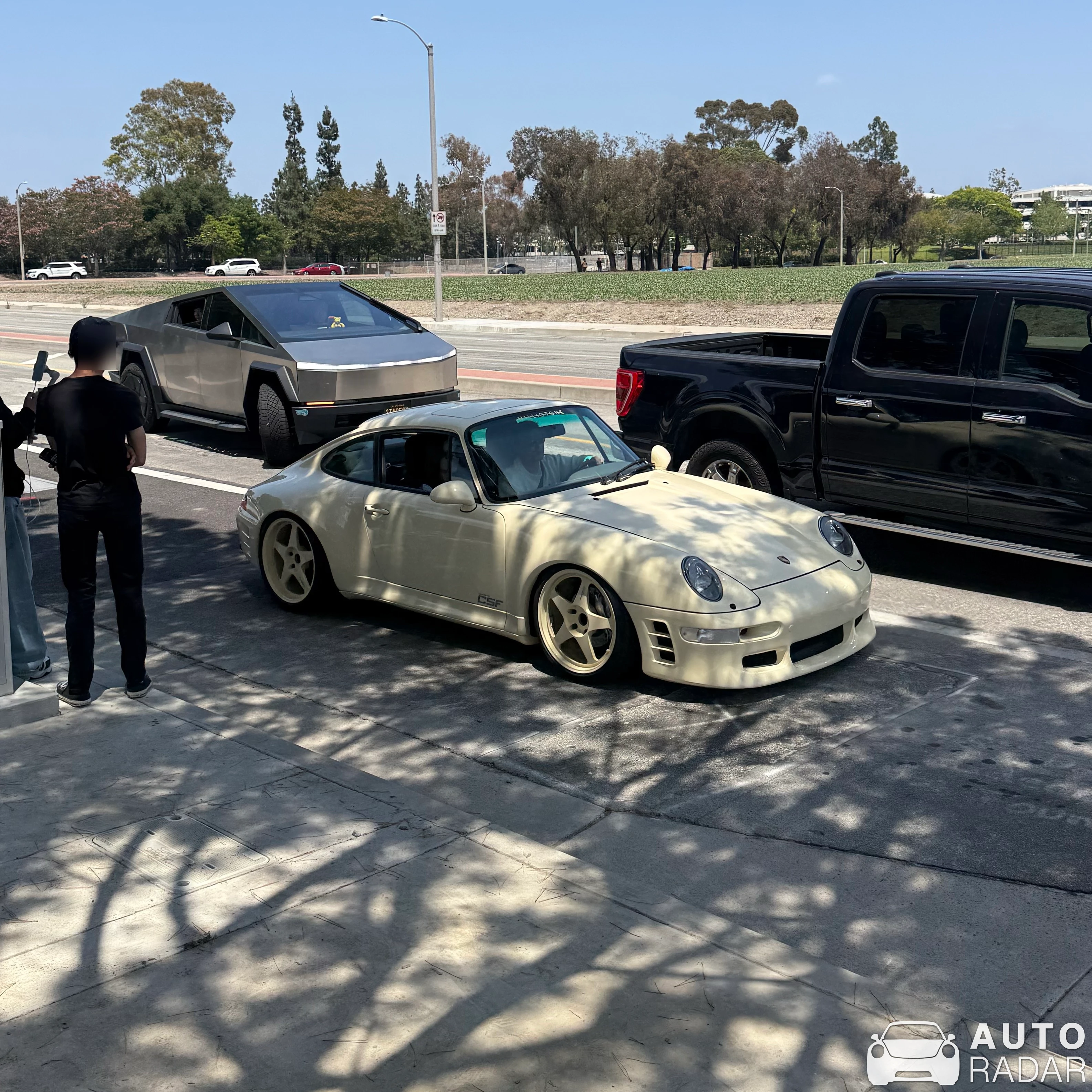 Porsche 993 Carrera S spotted in Costa Mesa