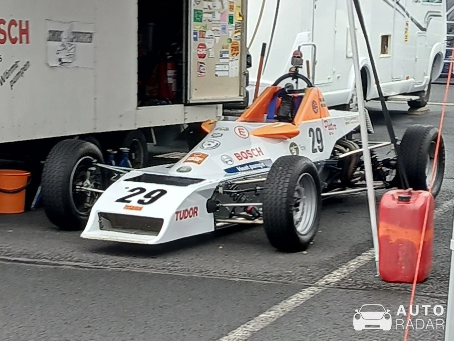 Van Diemen RF82 spotted