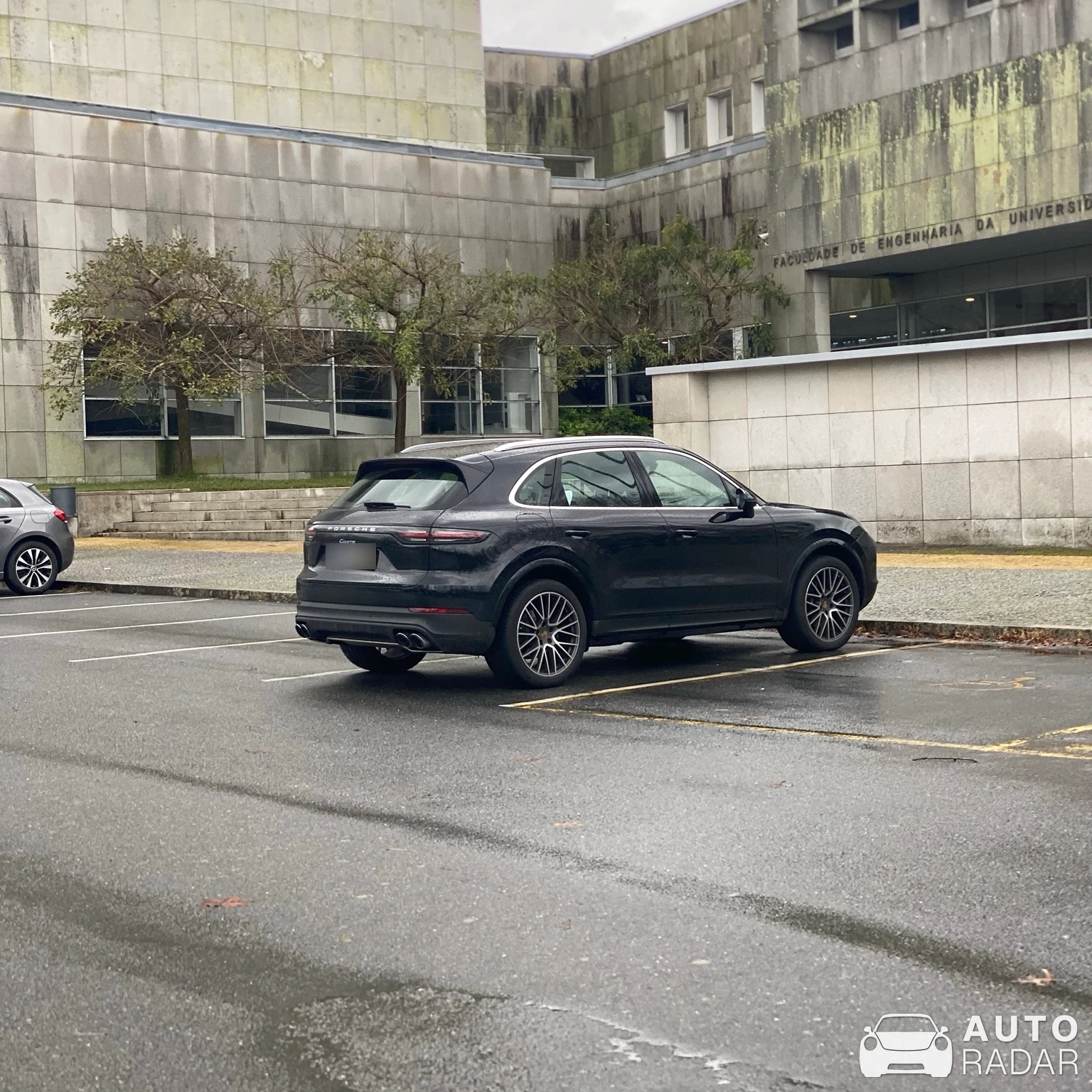 Porsche Cayenne spotted in Porto, Portugal