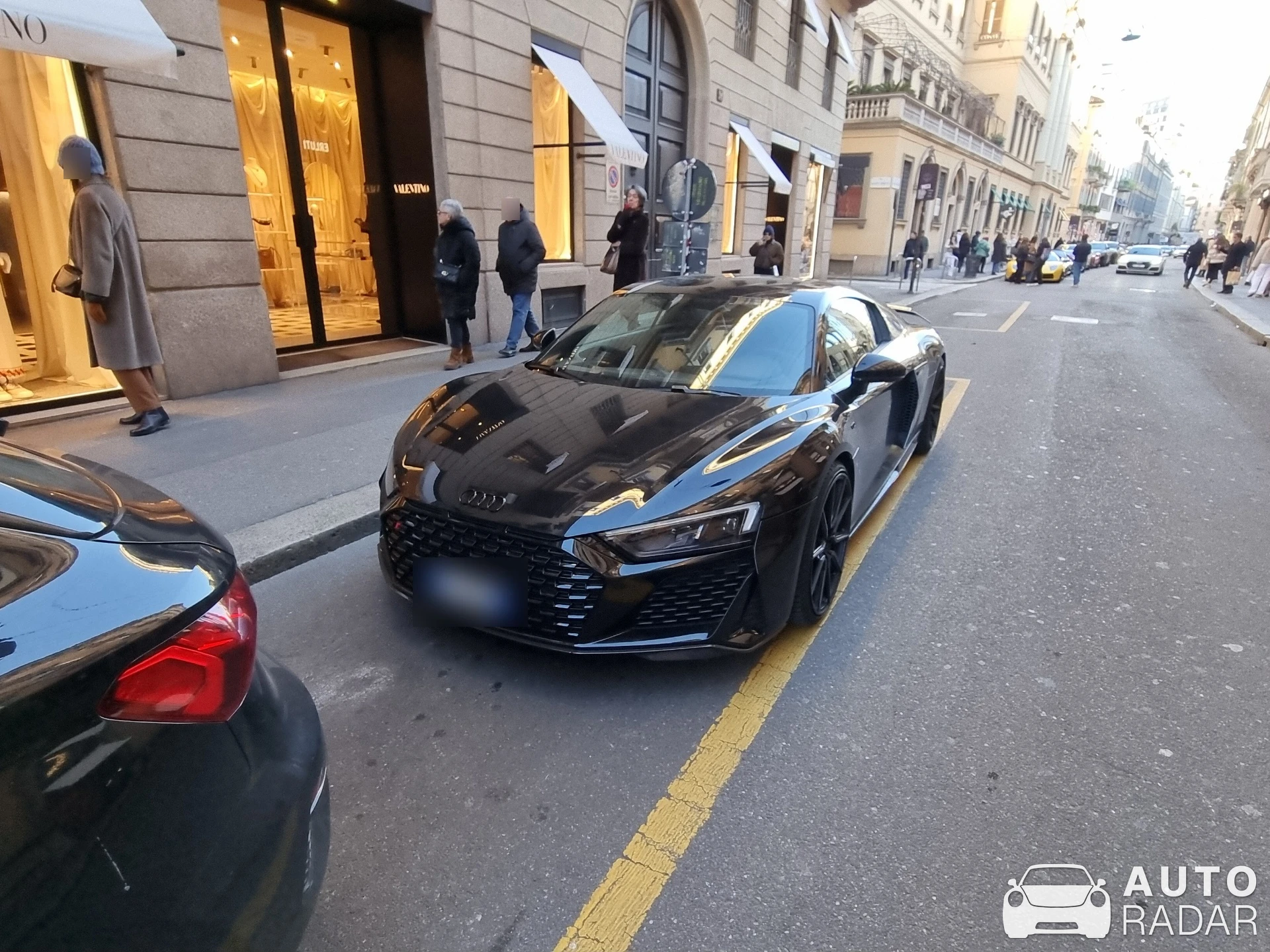 Audi R8 V10 spotted in Milano, Italy