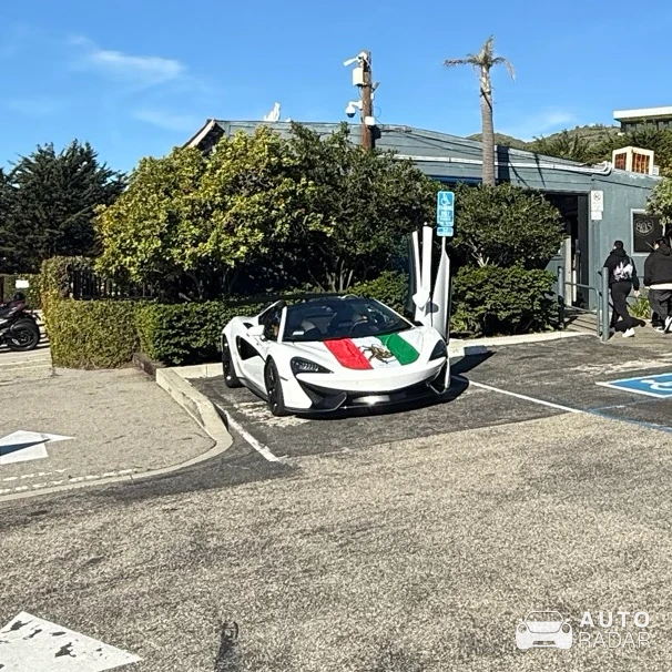 McLaren 570S Spider spotted in Malibu, United States