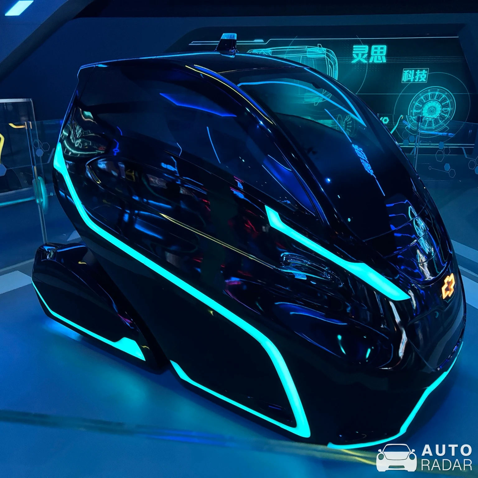 Chevrolet EN-V 2.0 Concept spotted in Pu Dong Xin Qu, Китай