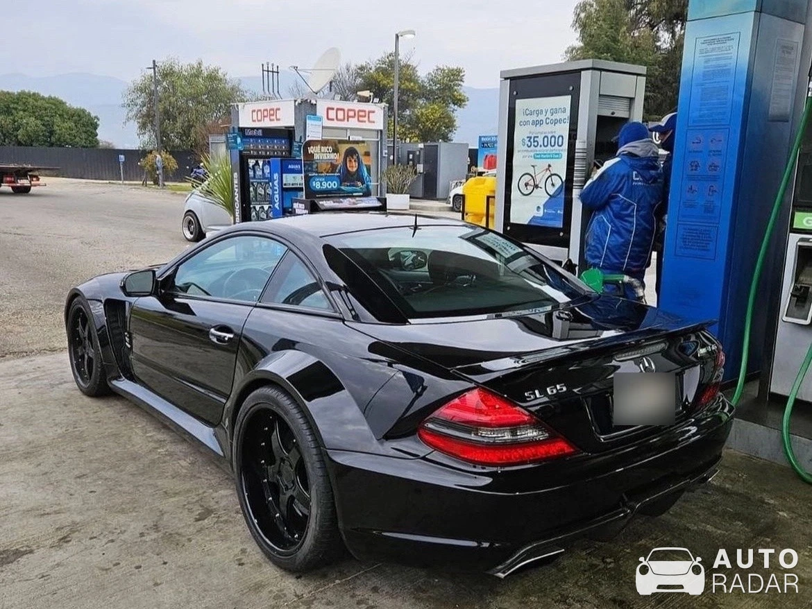 Mercedes-Benz SL 65 AMG R230 spotted in Puente Alto