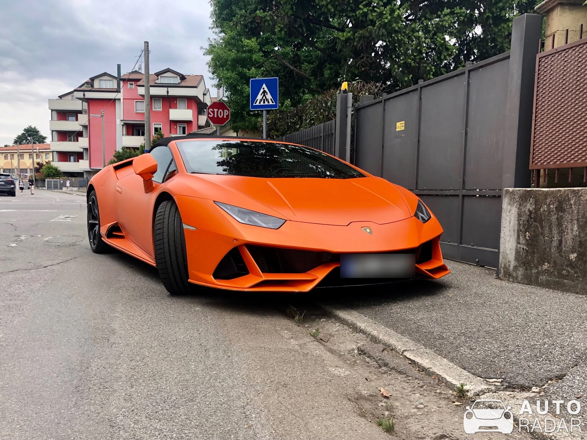 Lamborghini Huracán LP640-4 EVO Spyder spotted in Treviglio, Italia