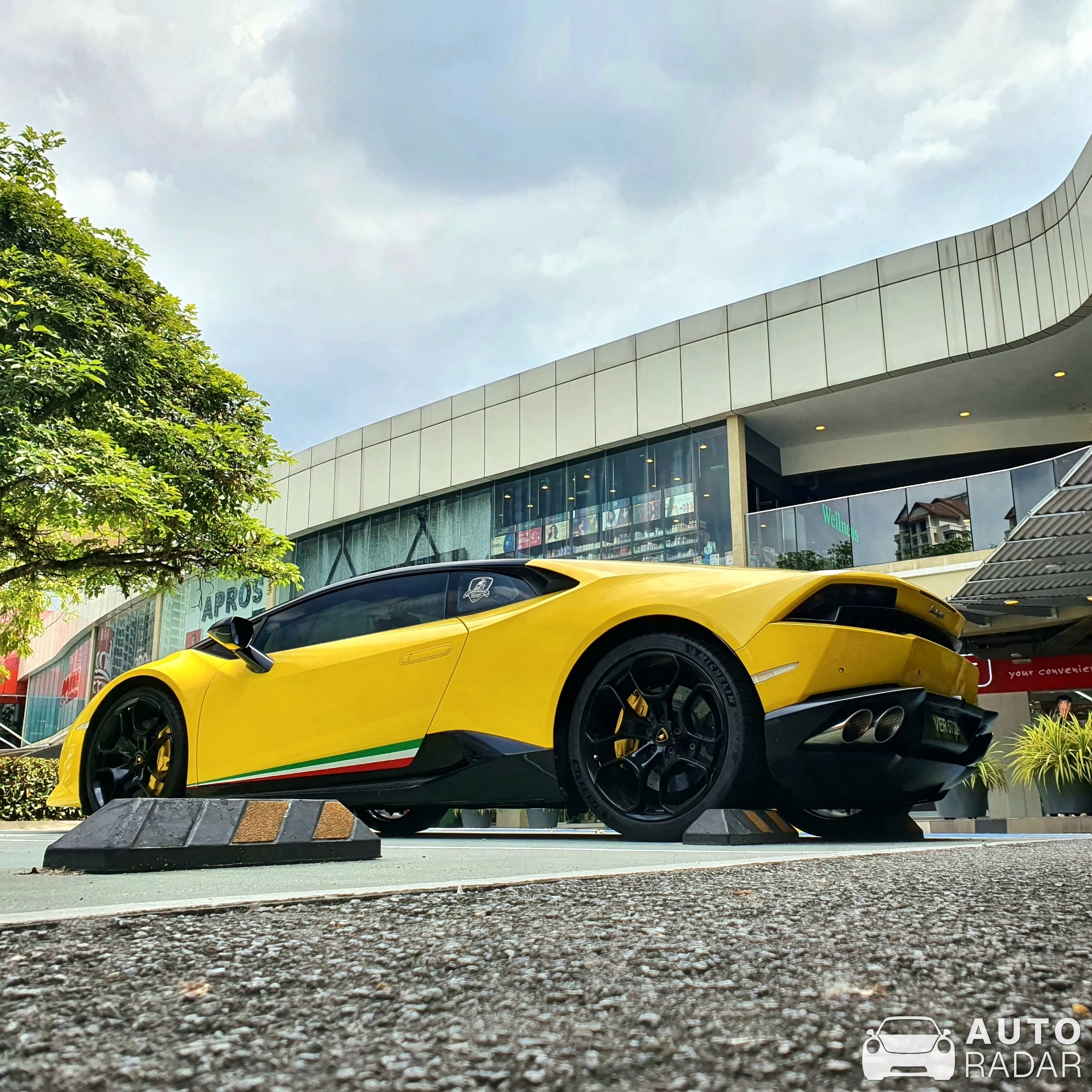 Lamborghini Huracán LP610-4 spotted in Kuala Lumpur, Malaysia