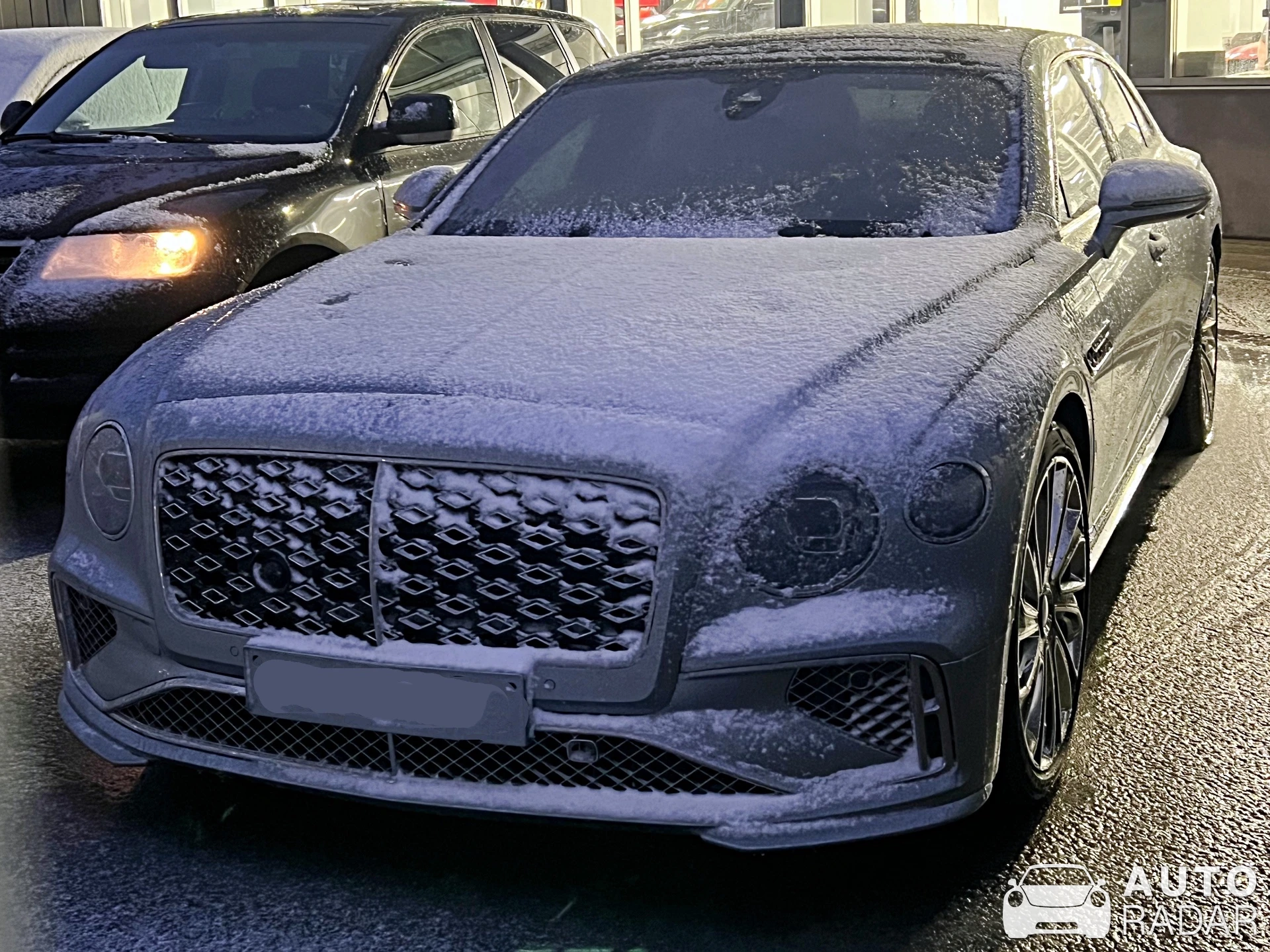 Bentley Flying Spur Hybrid Mulliner spotted in Tallinn, Эстония