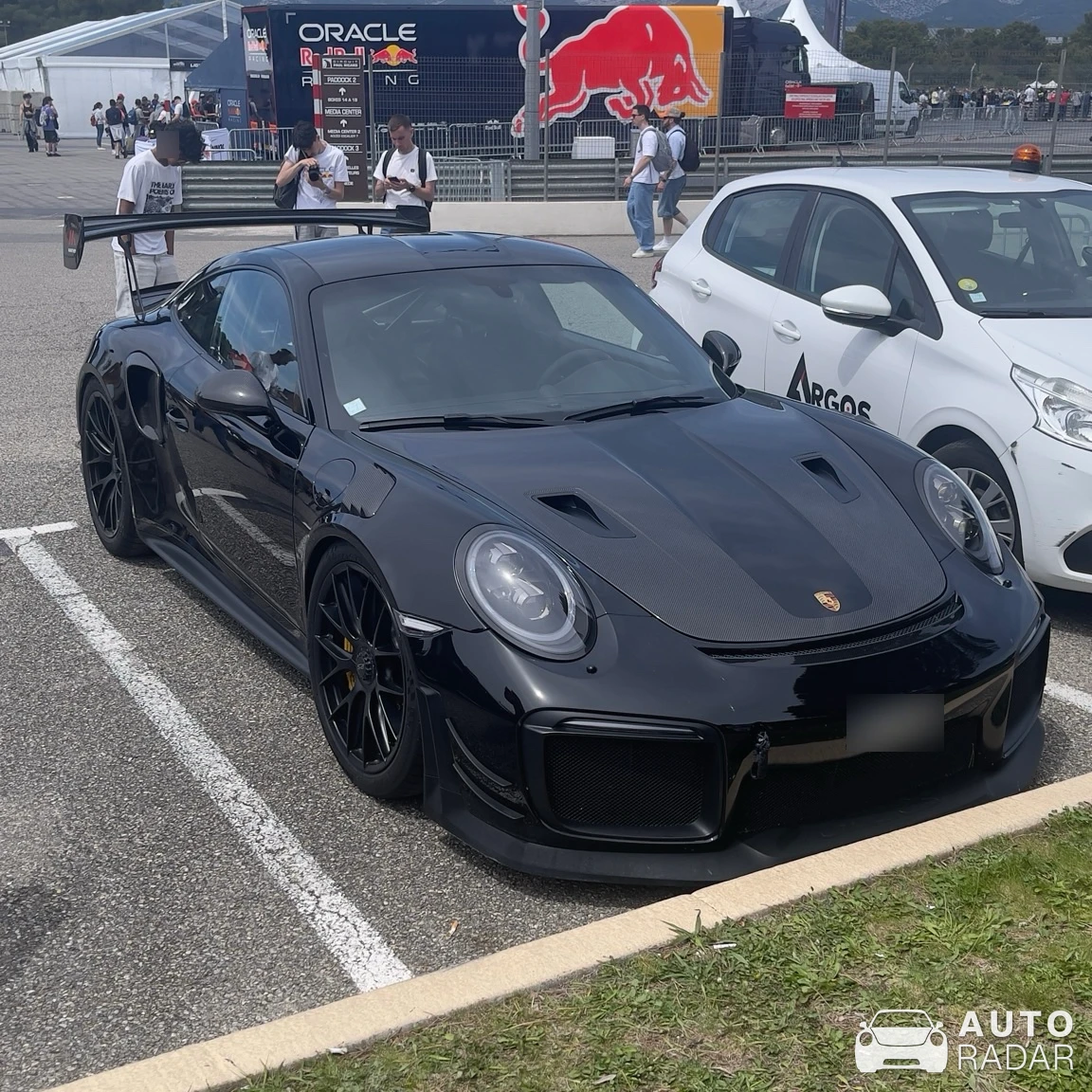 Porsche 991 GT2 RS MR spotted in Le Castellet