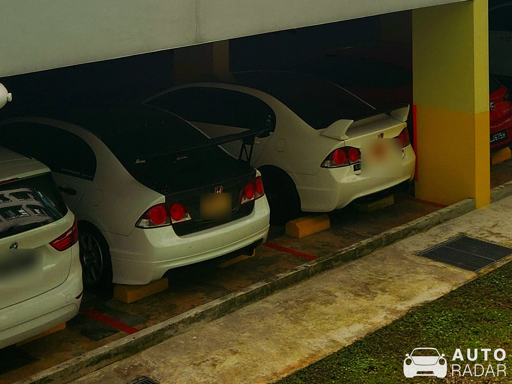 Honda Civic Type-R 2003 spotted in Singapore