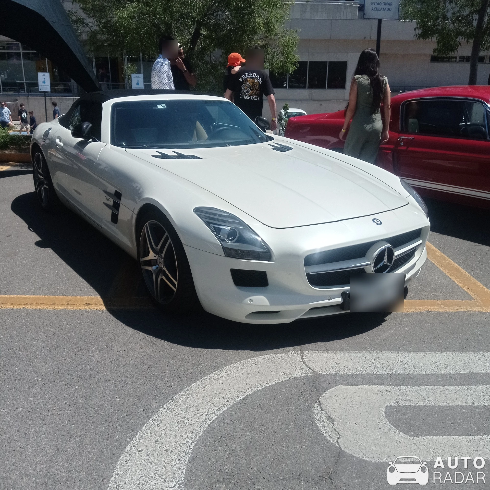 Mercedes-Benz SLS AMG Roadster spotted in Las Condes, Chile