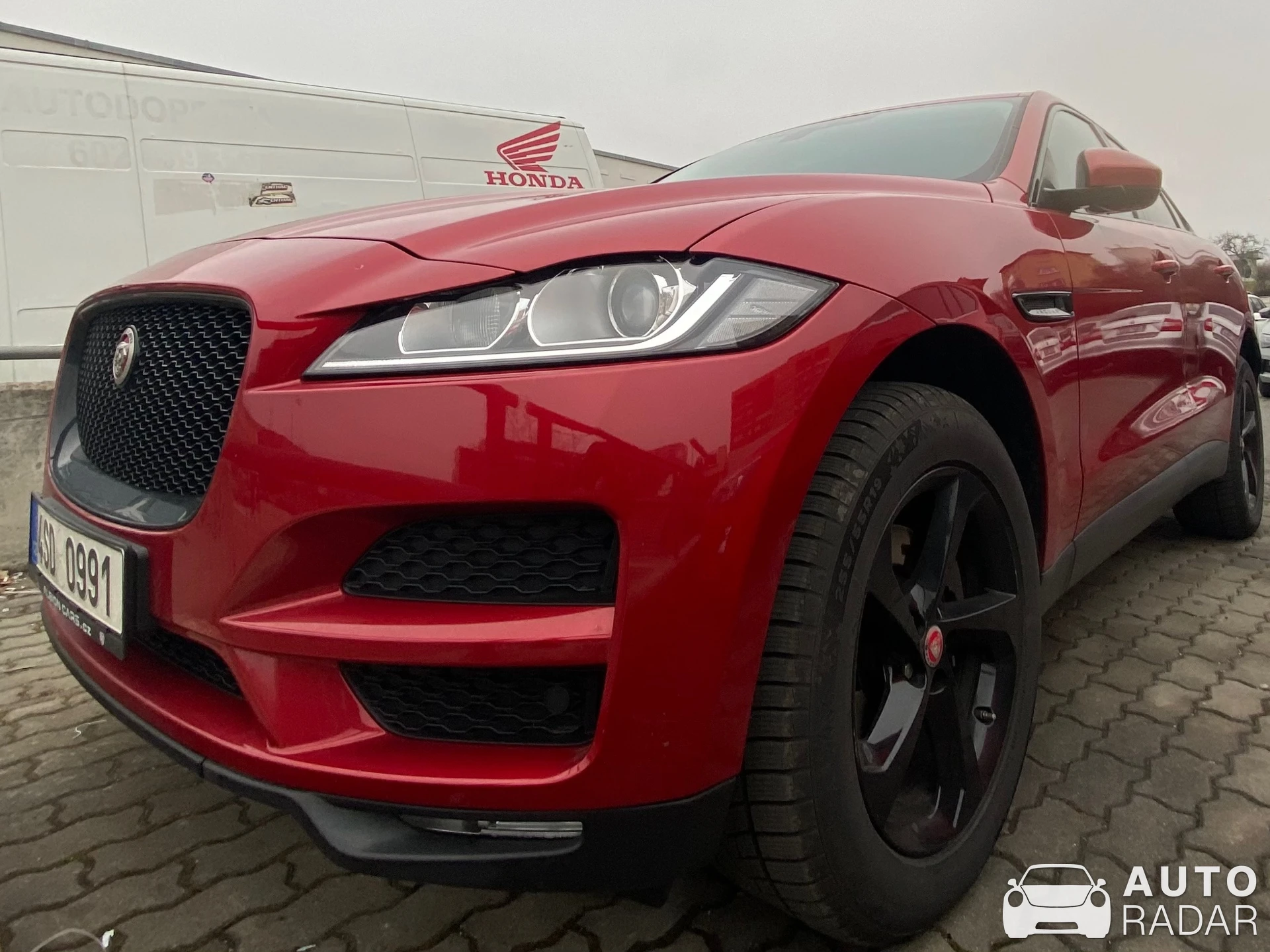 Jaguar F-PACE spotted in Praha 12, Česko