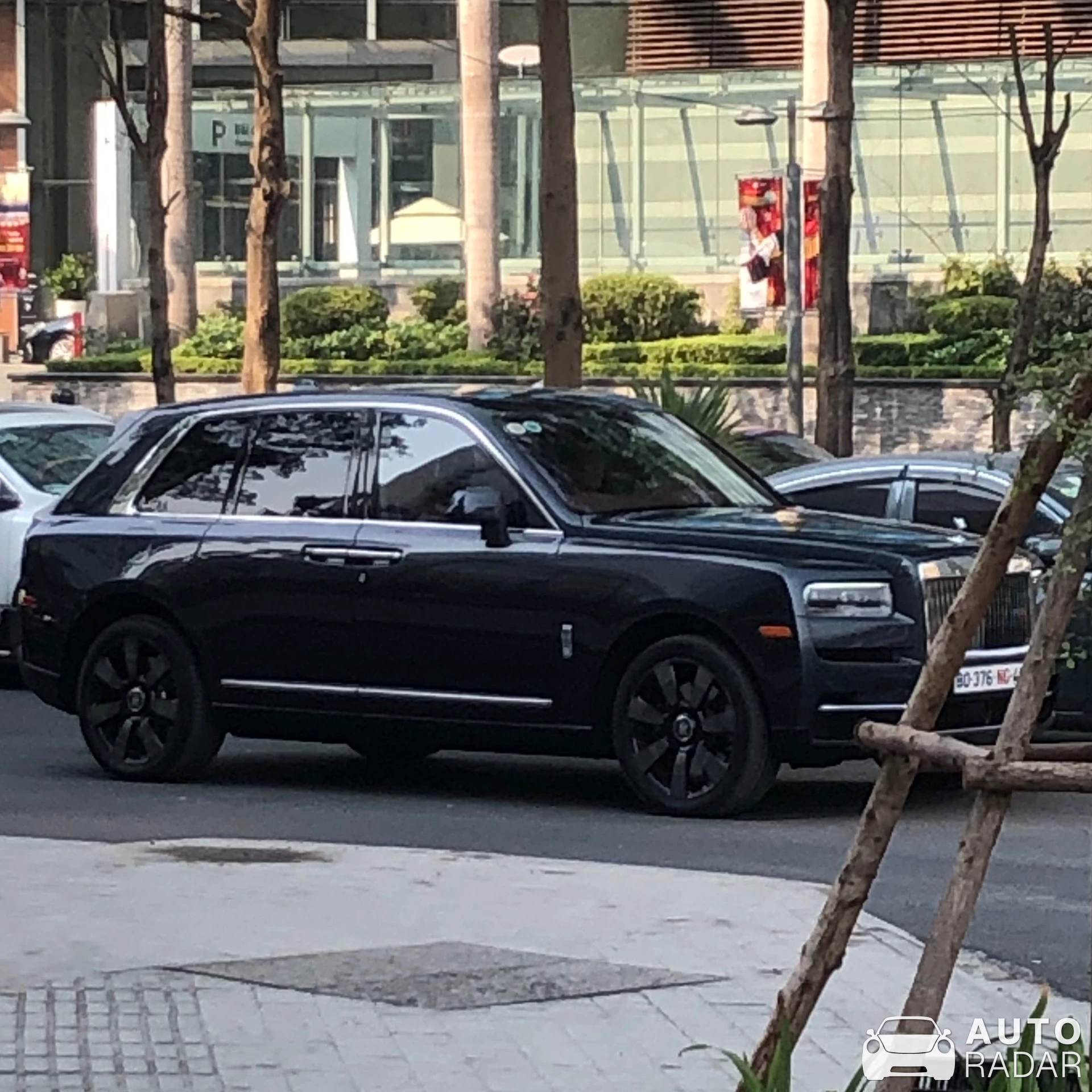 Rolls-Royce Cullinan spotted in Ba Đình, Vietnam