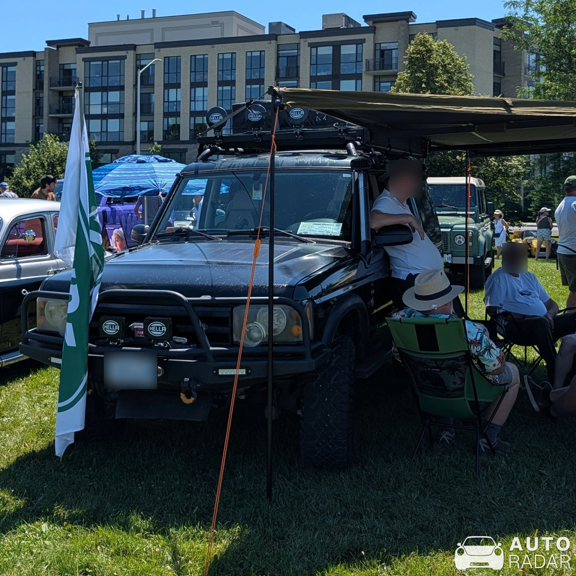 Land Rover Discovery spotted in Nepean