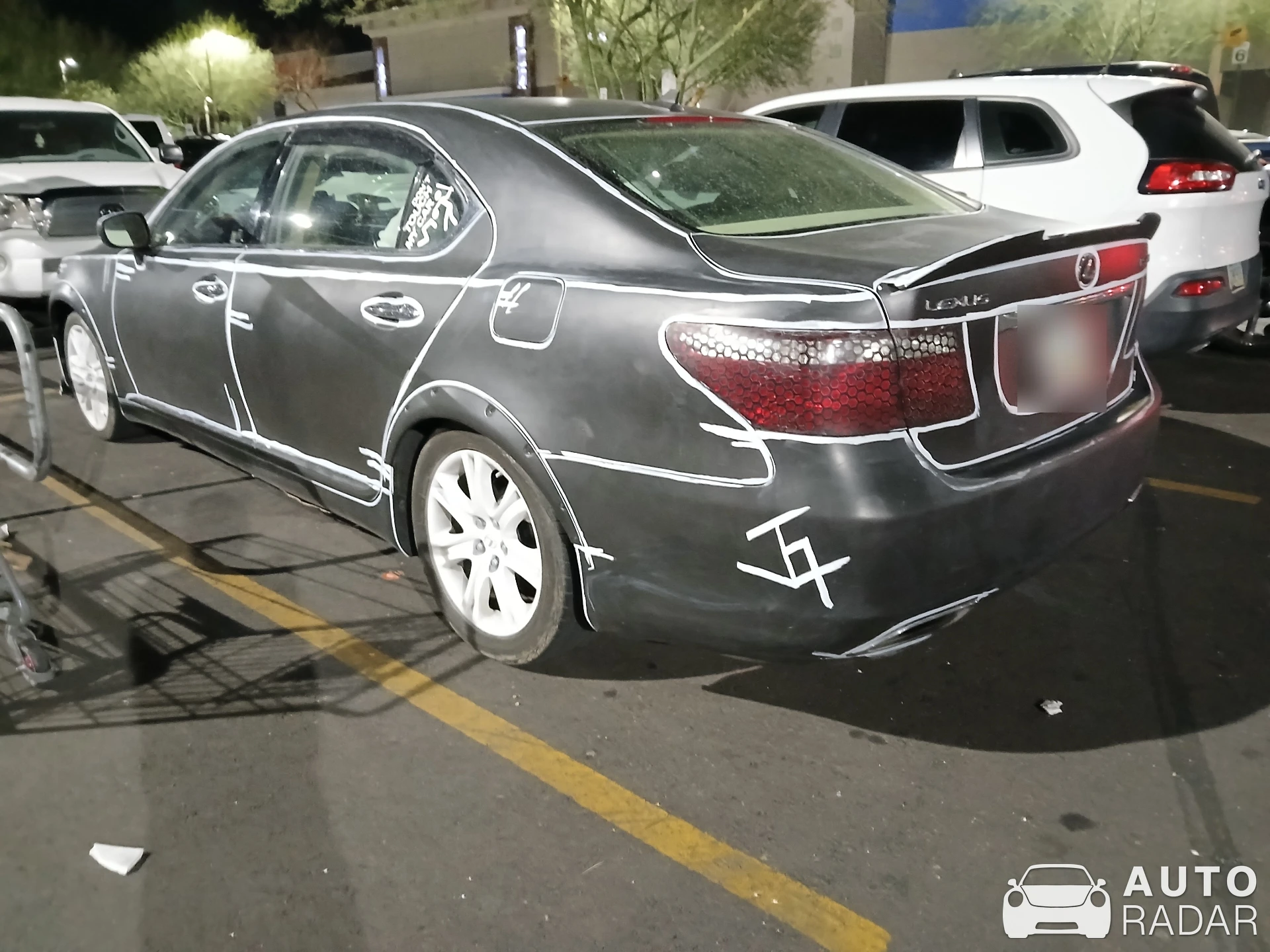 Lexus LS 430 spotted in Phoenix, United States
