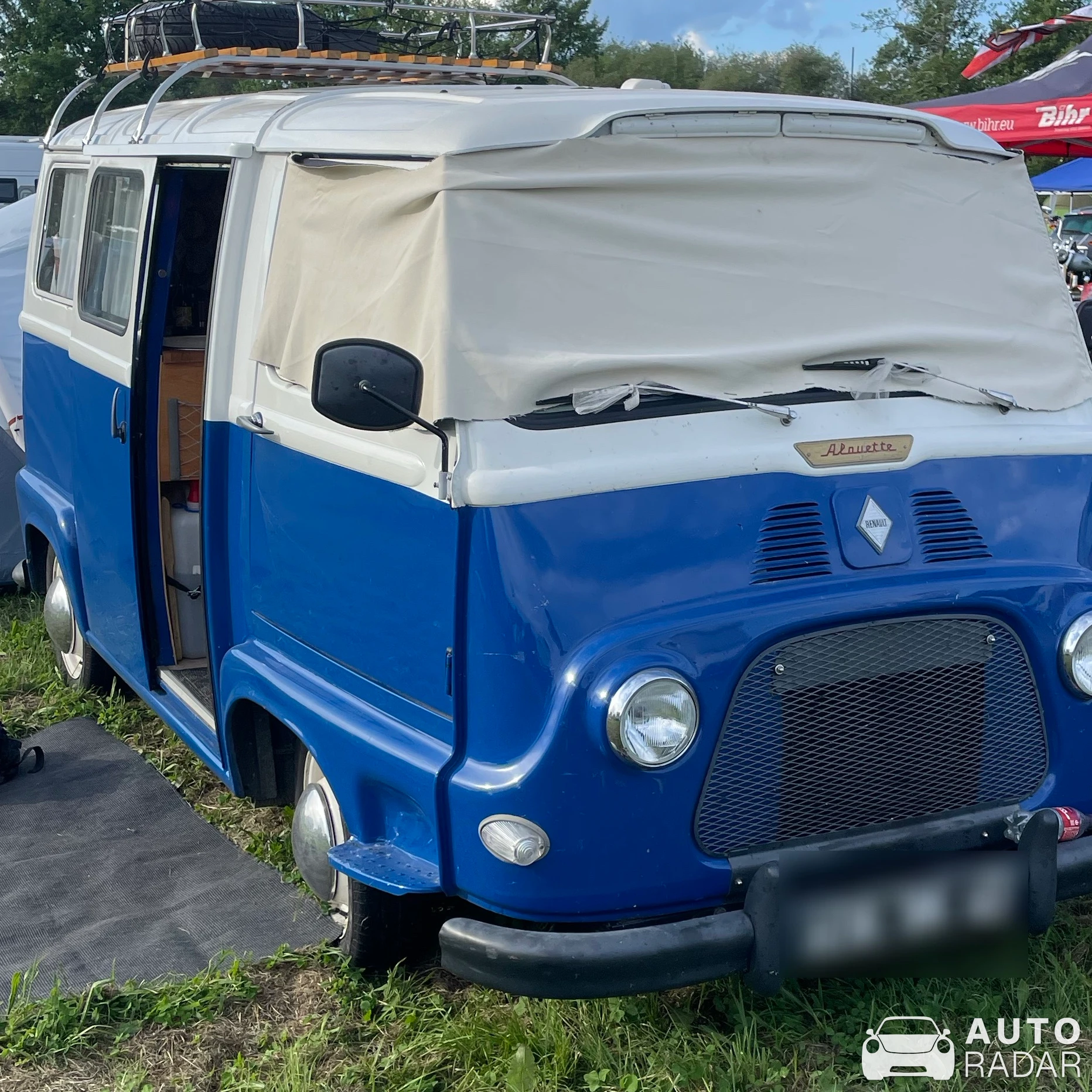 Renault Estafette spotted in Le Mans