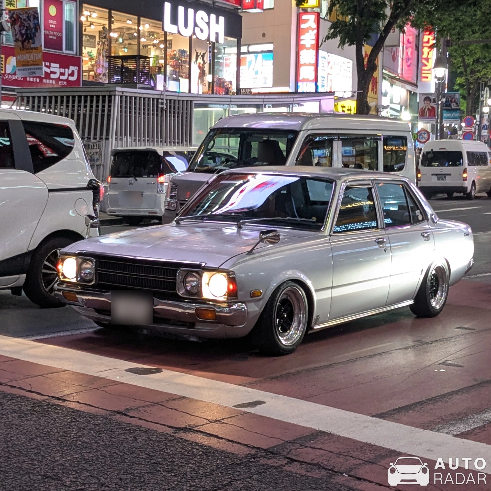 Toyota Corona RT40 spotted in 渋谷区