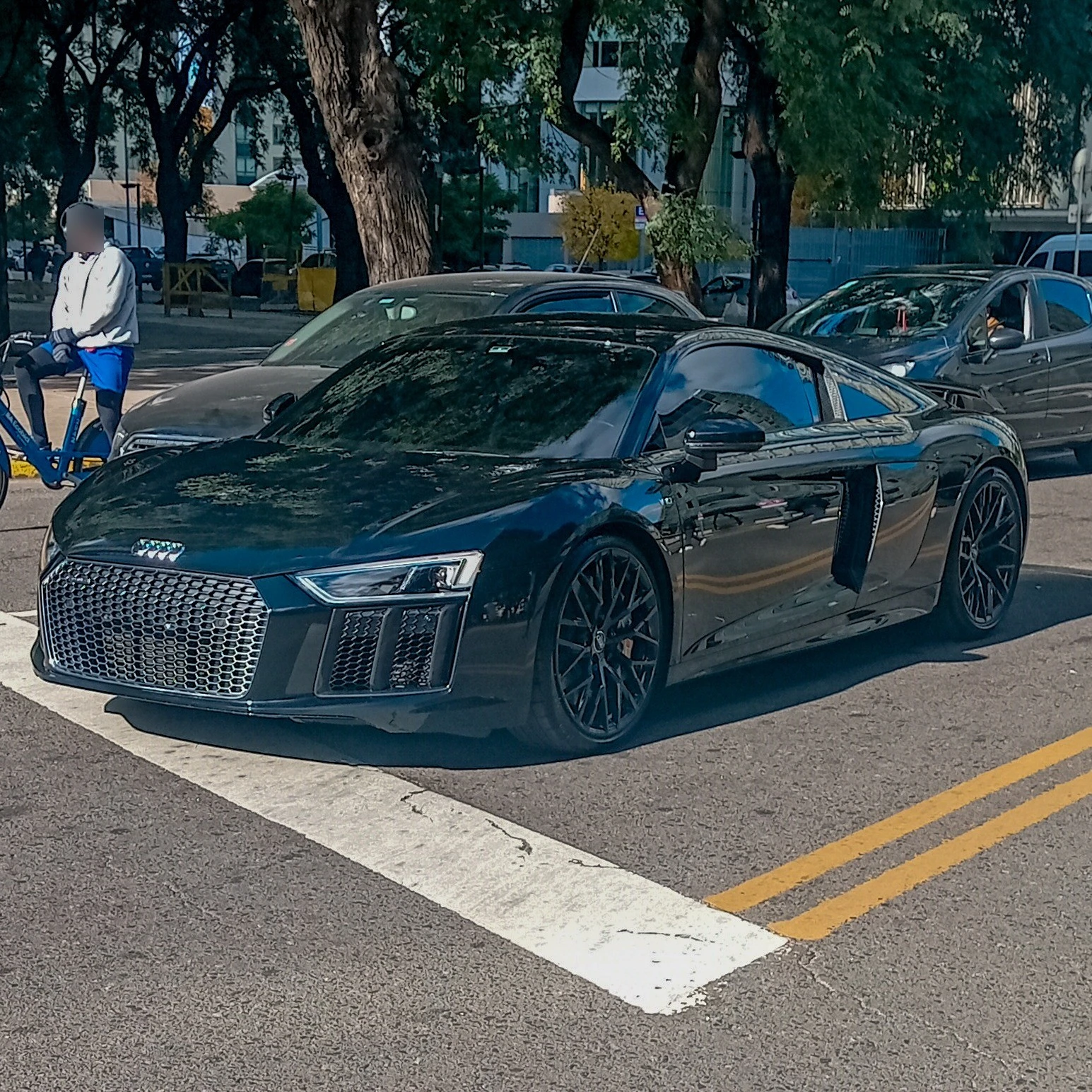 Audi R8 V10 2015 spotted in Buenos Aires