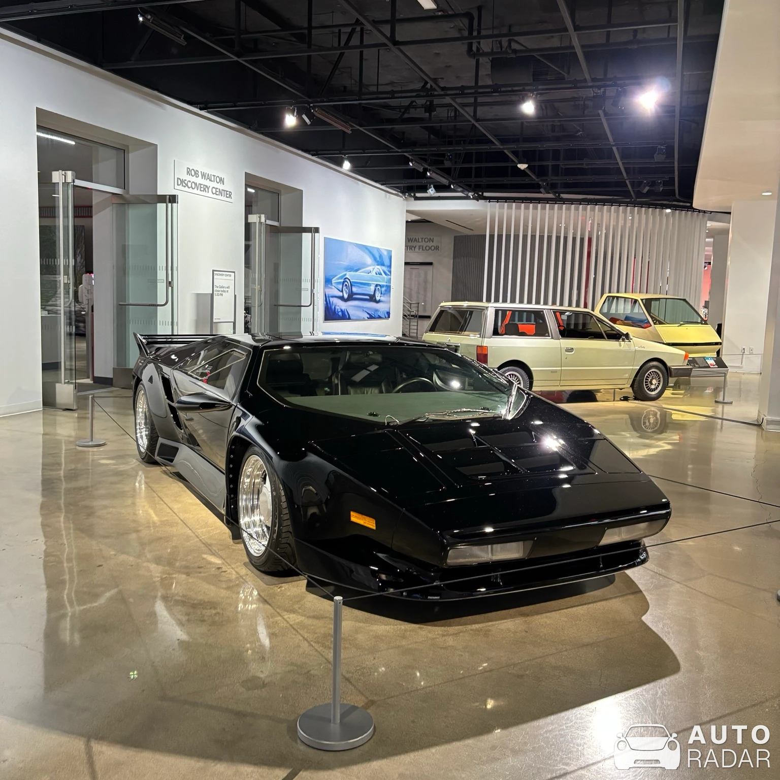 Vector W8 TwinTurbo spotted in Los Angeles