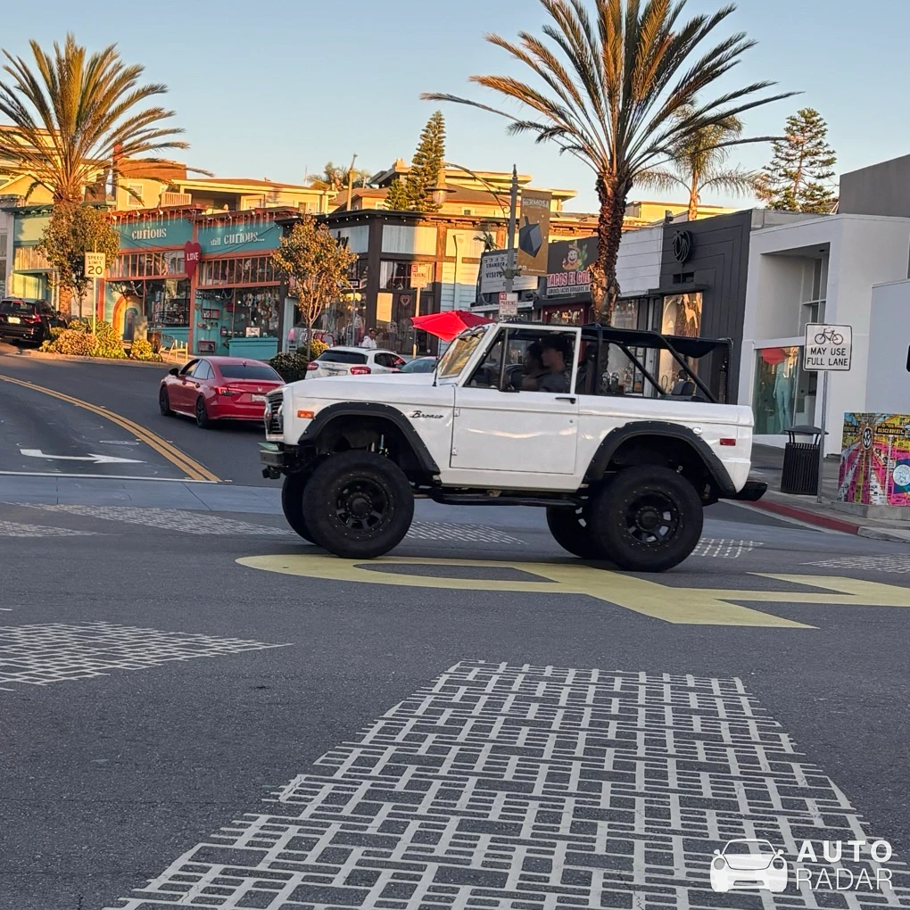 Ford Bronco First Generation spotted in Hermosa Beach