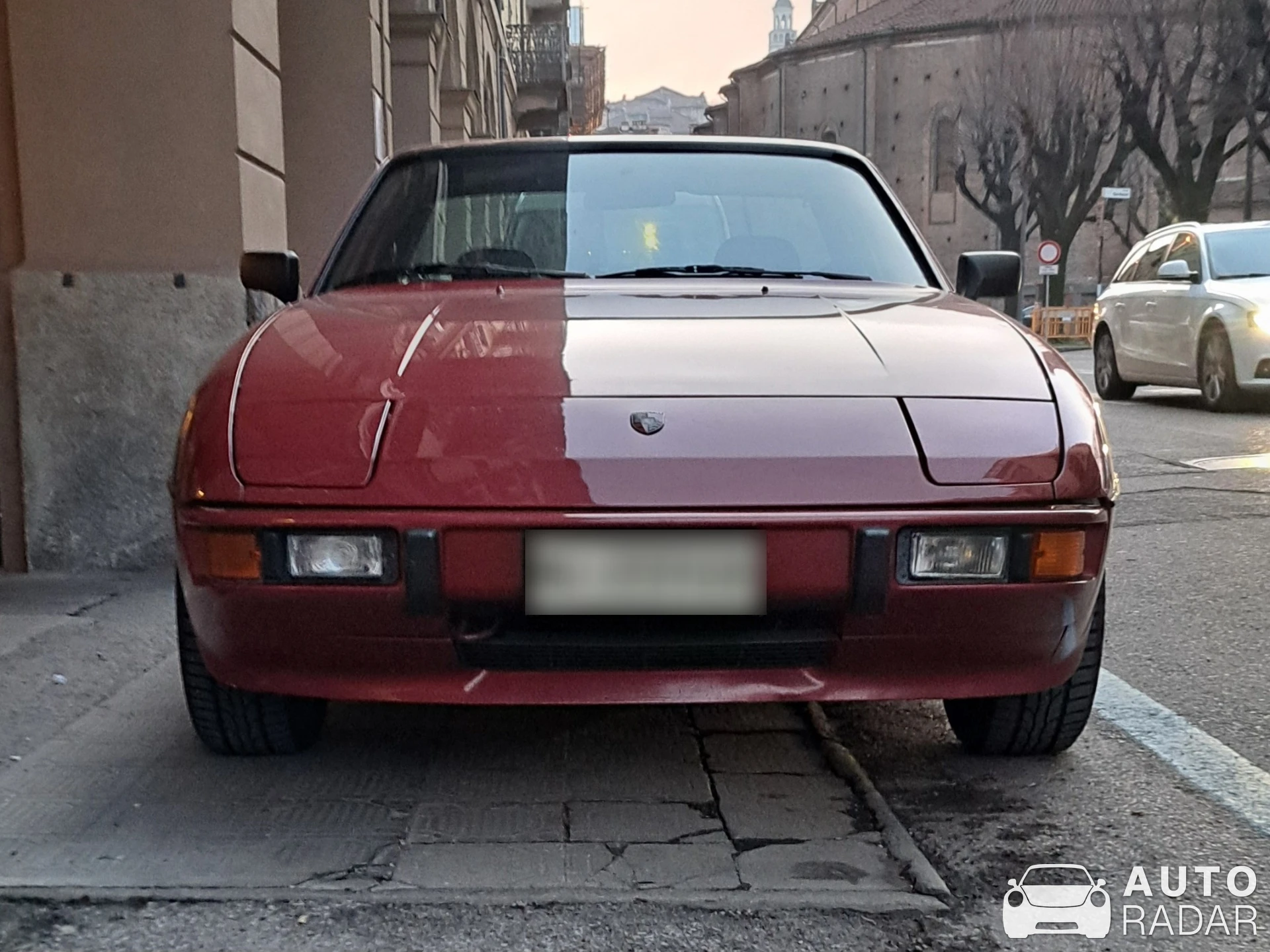 Porsche 924 spotted in Saluzzo, Italy