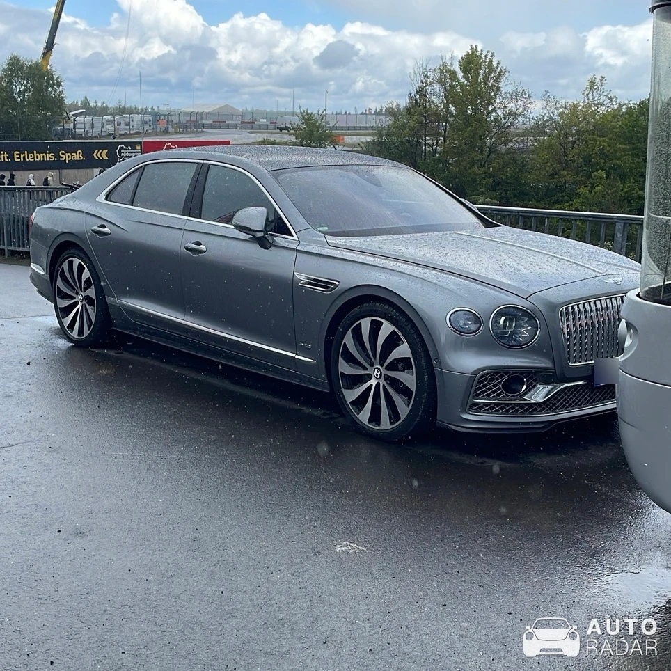 Bentley Flying Spur W12 spotted in Nürburg