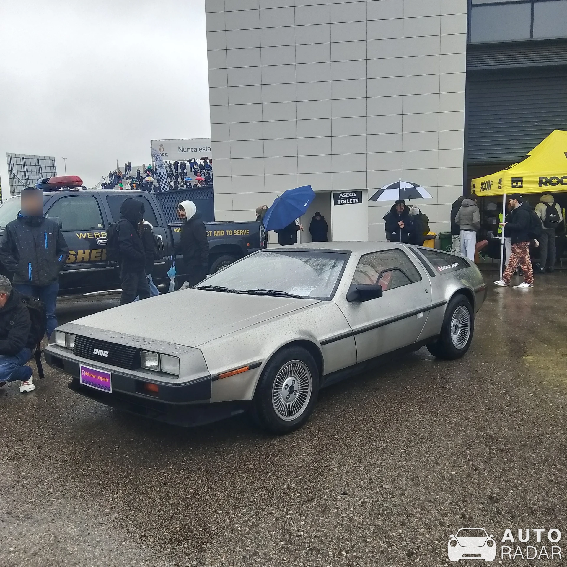 DeLorean DMC-12 spotted in Madrid, Spain