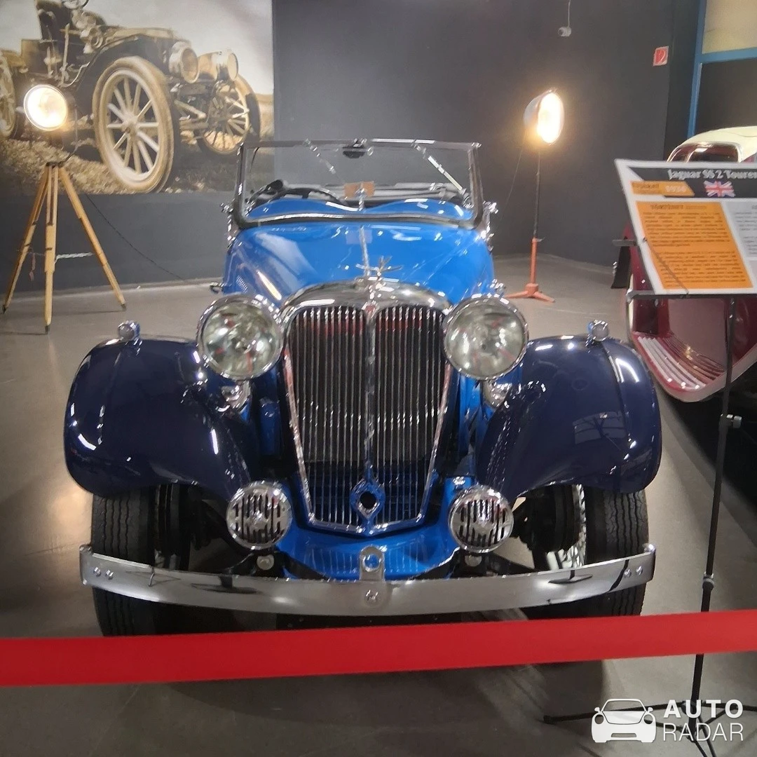 Jaguar SS2 Tourer spotted in Budapest, Hungary