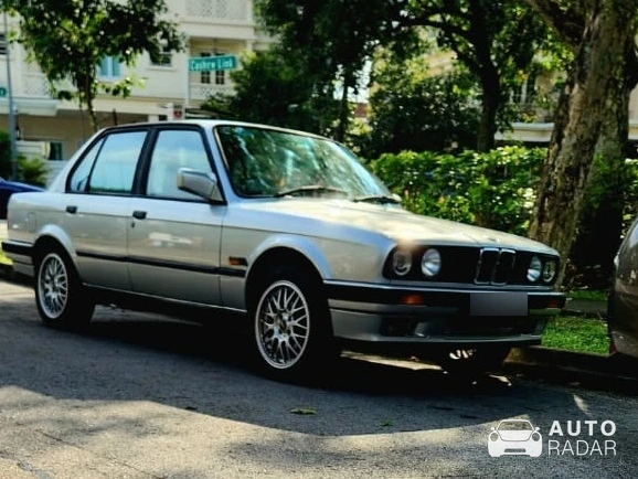 BMW 3 Series E30 spotted in Singapore, Singapore
