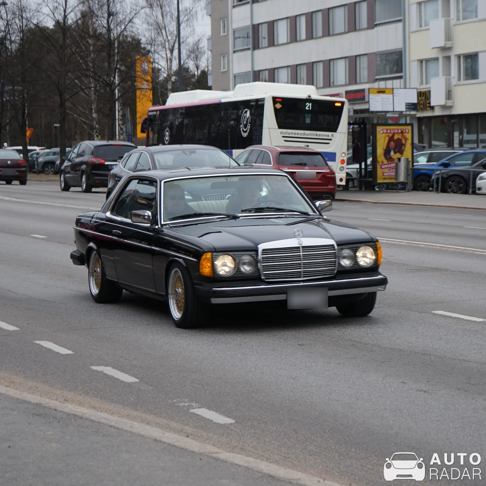 Mercedes-Benz 300E W123 spotted in Oulu, Finland