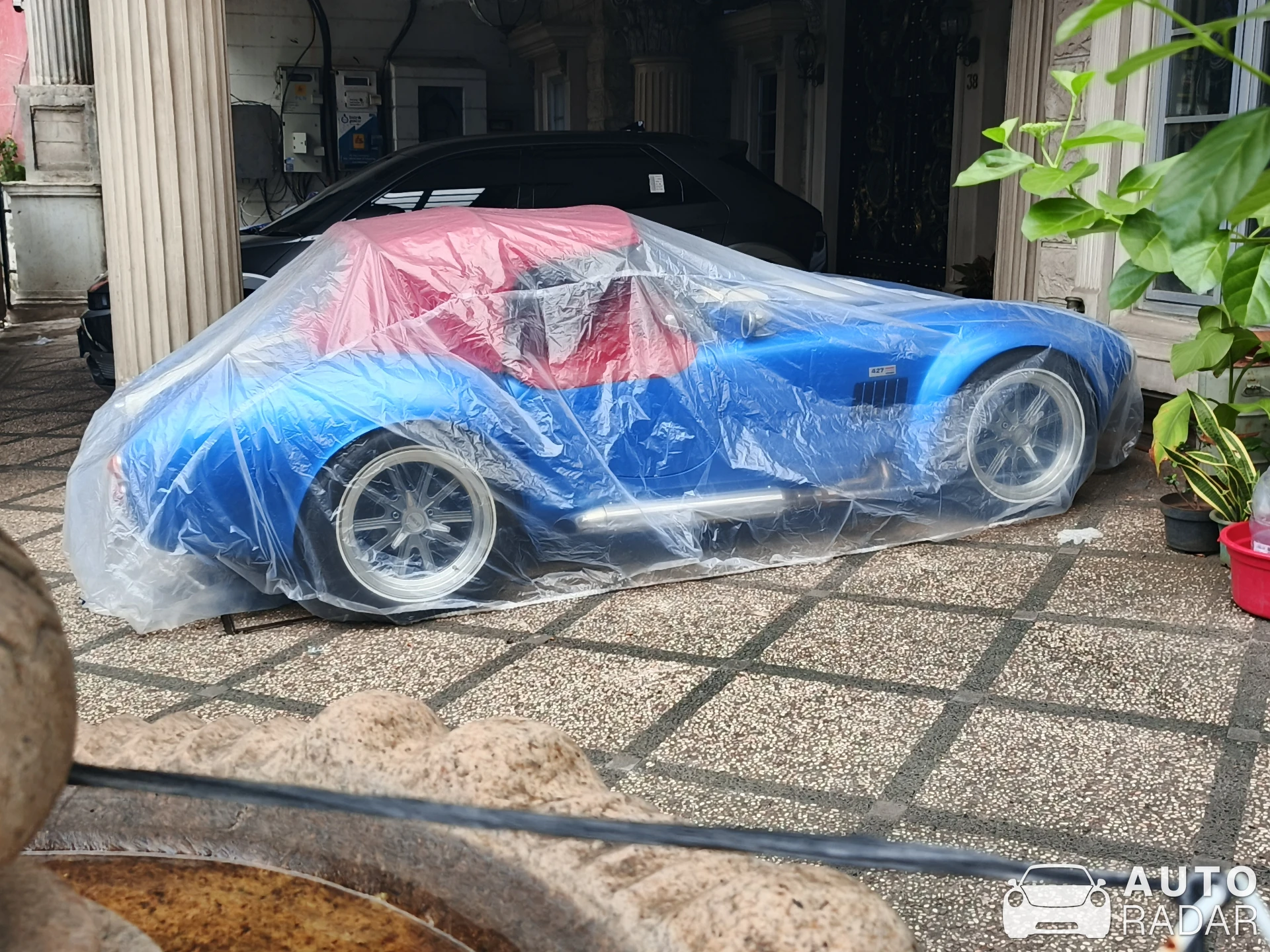 Shelby Cobra 427 Replica spotted in Jakarta, Indonesia
