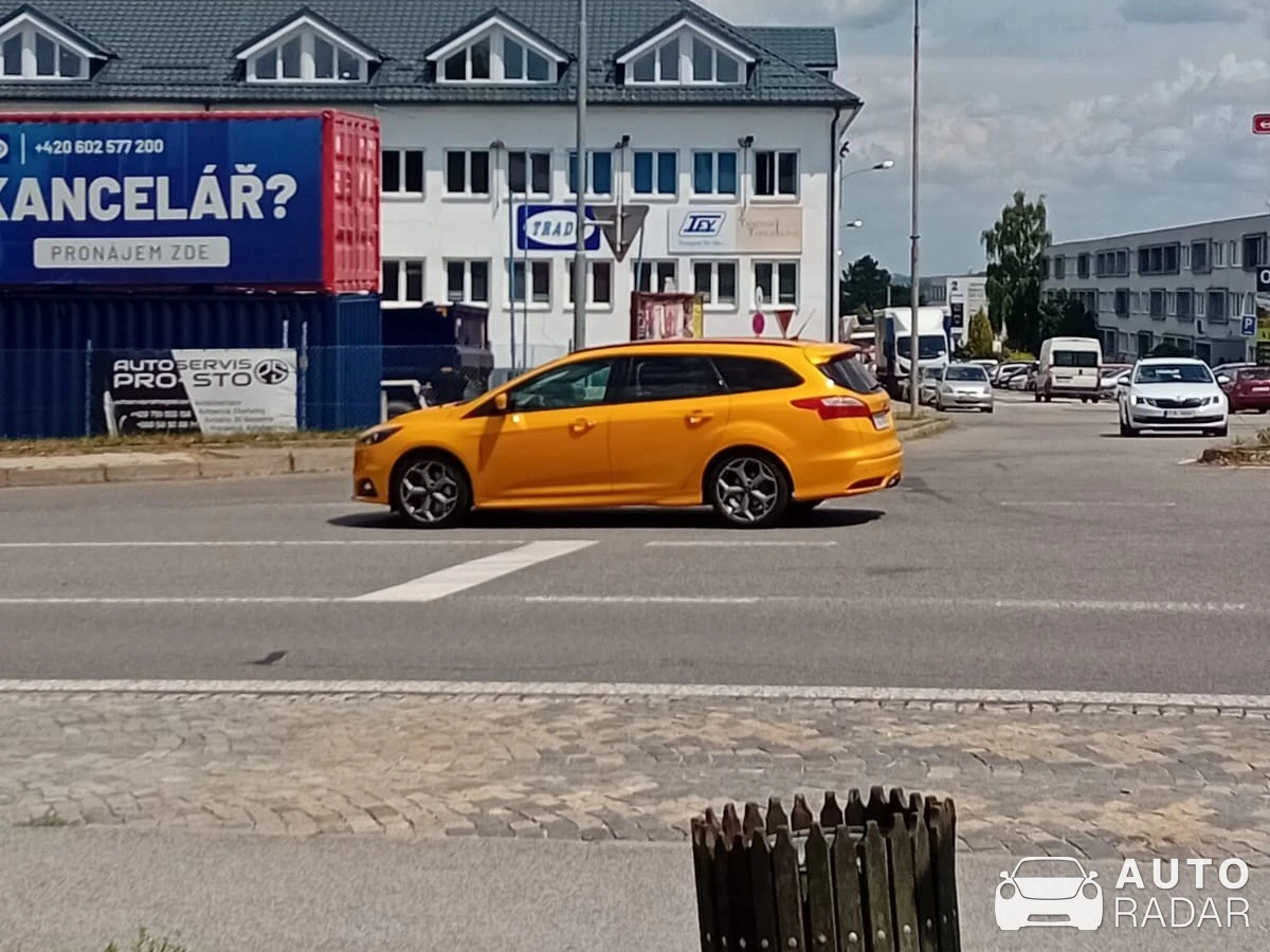 Ford Focus ST Estate 2015 spotted in Třebíč
