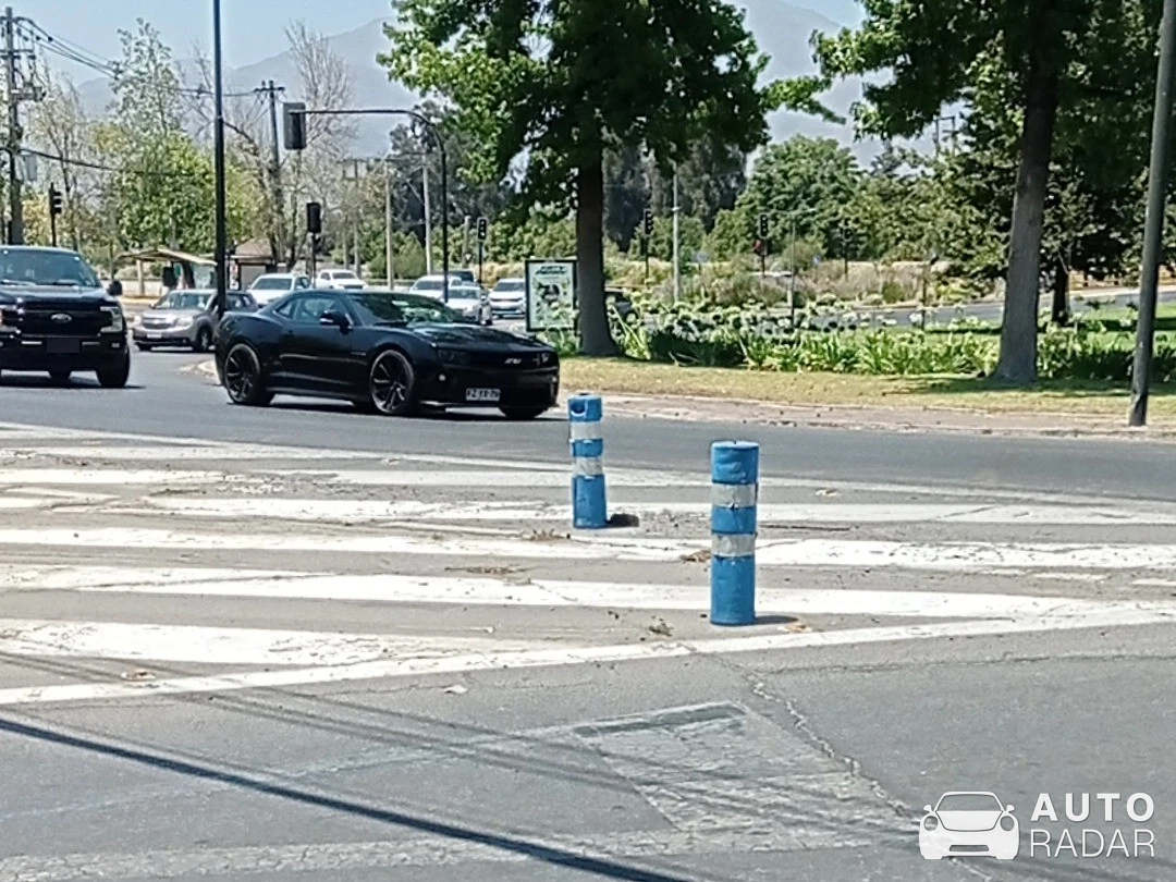 Chevrolet Camaro ZL1 spotted in Vitacura, Chile