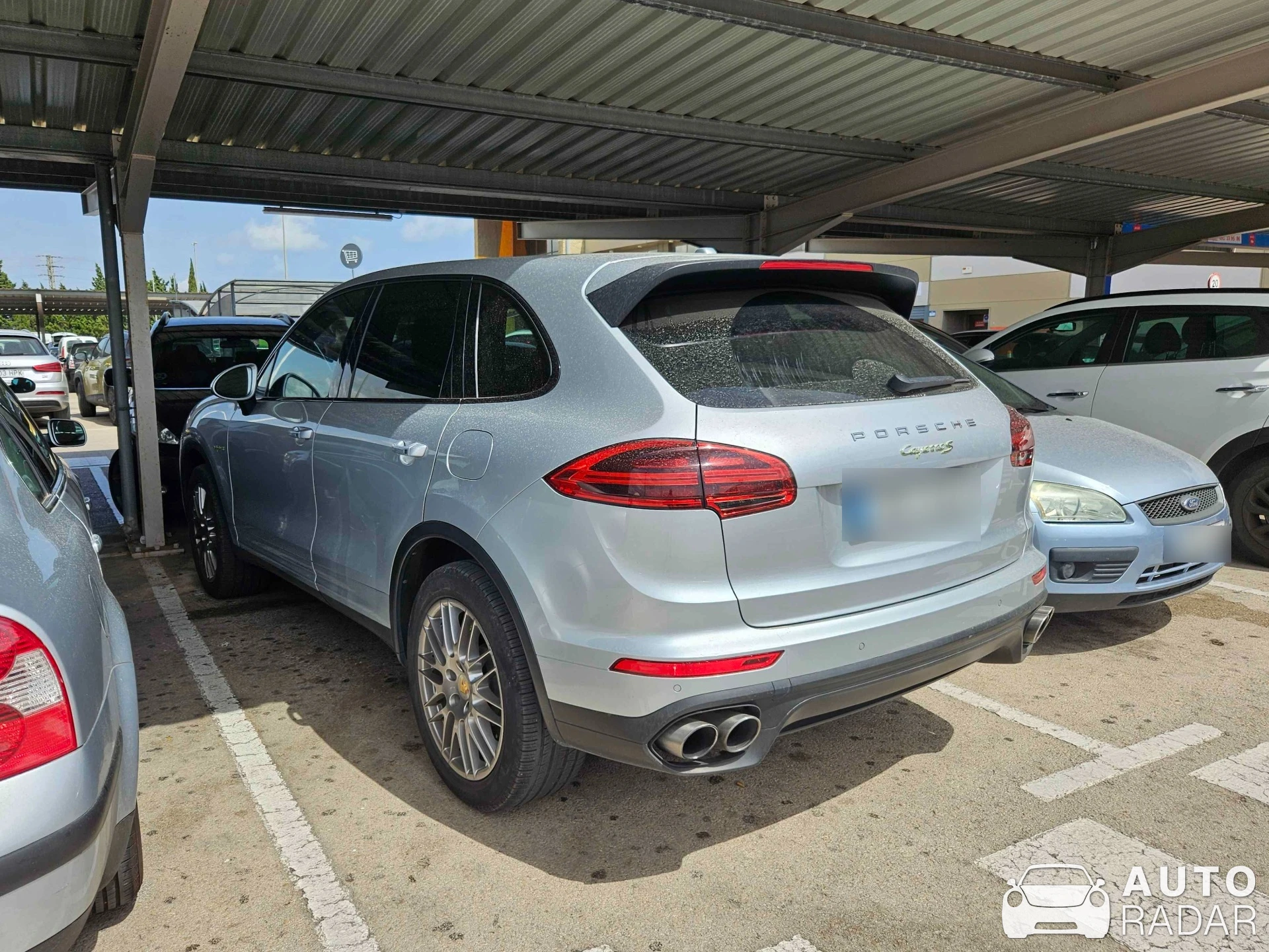 Porsche Cayenne S spotted in Cullera, Spain