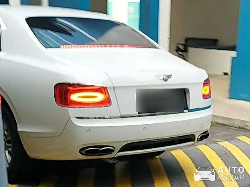 Bentley Flying Spur V8 2021 spotted in Singapore