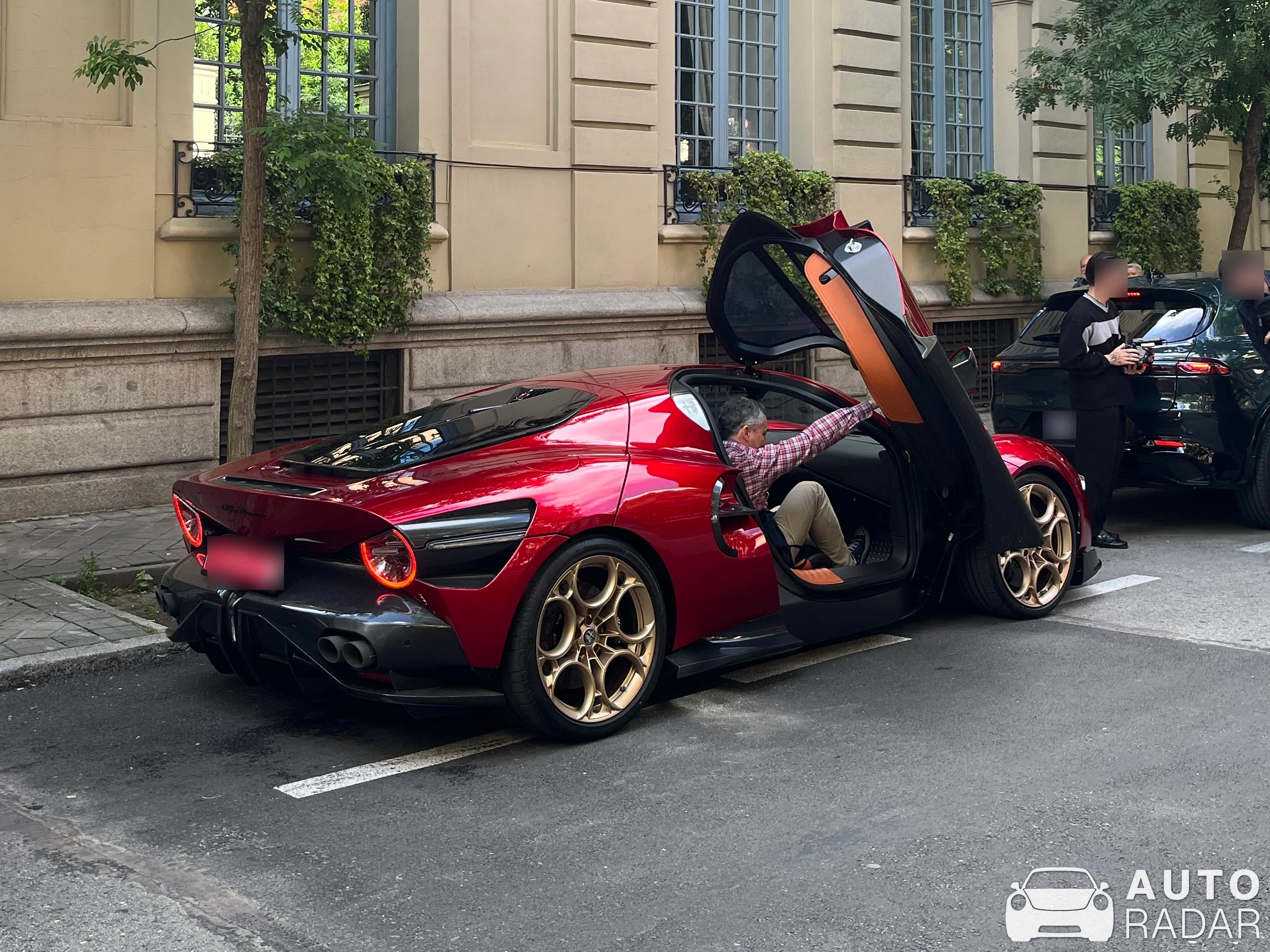 Alfa Romeo 33 spotted in Madrid