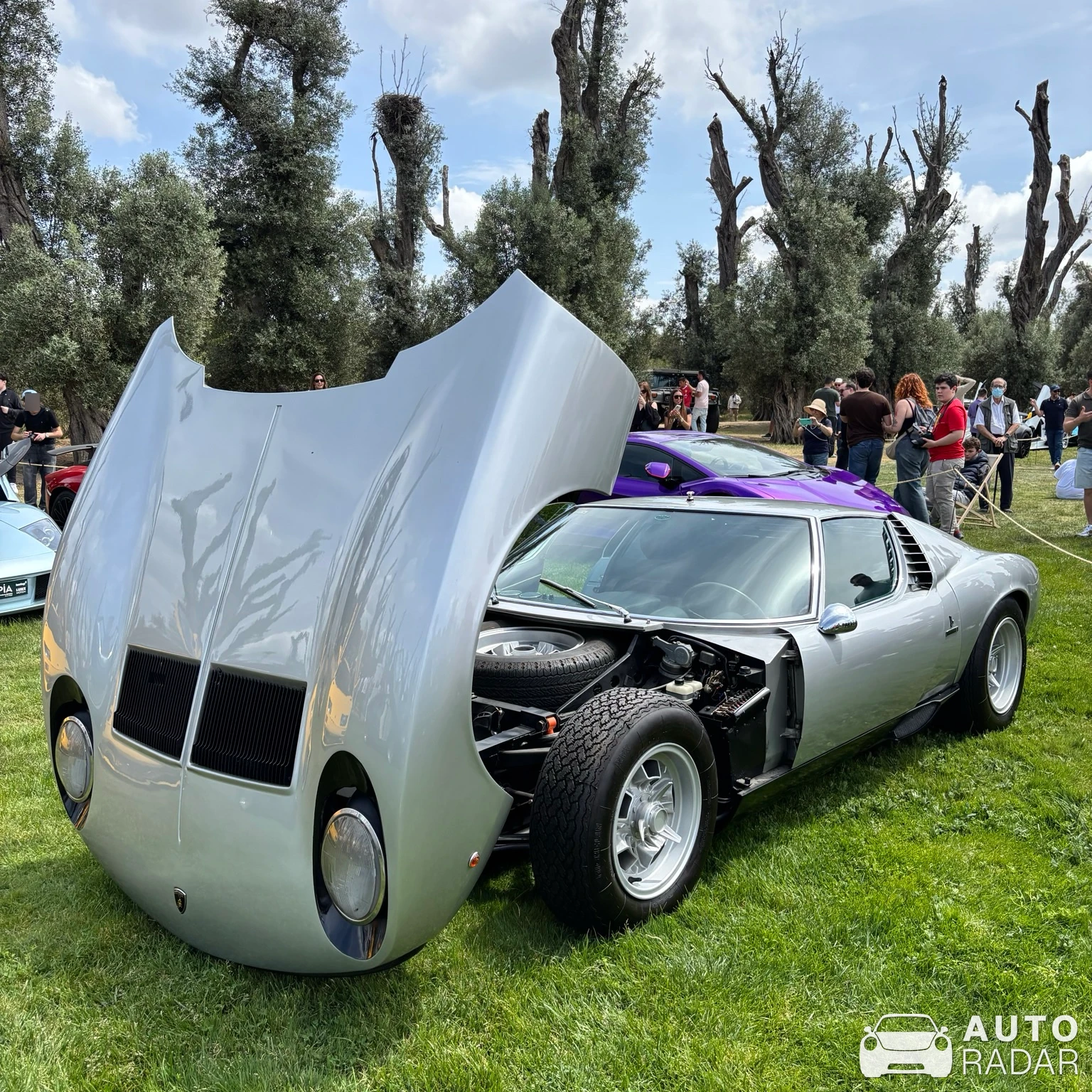 Lamborghini Miura P400 SV spotted in Boadilla del Monte