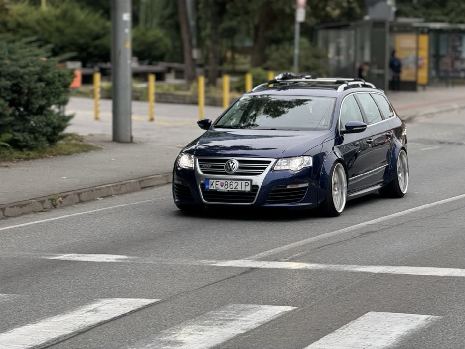 Volkswagen Passat R36