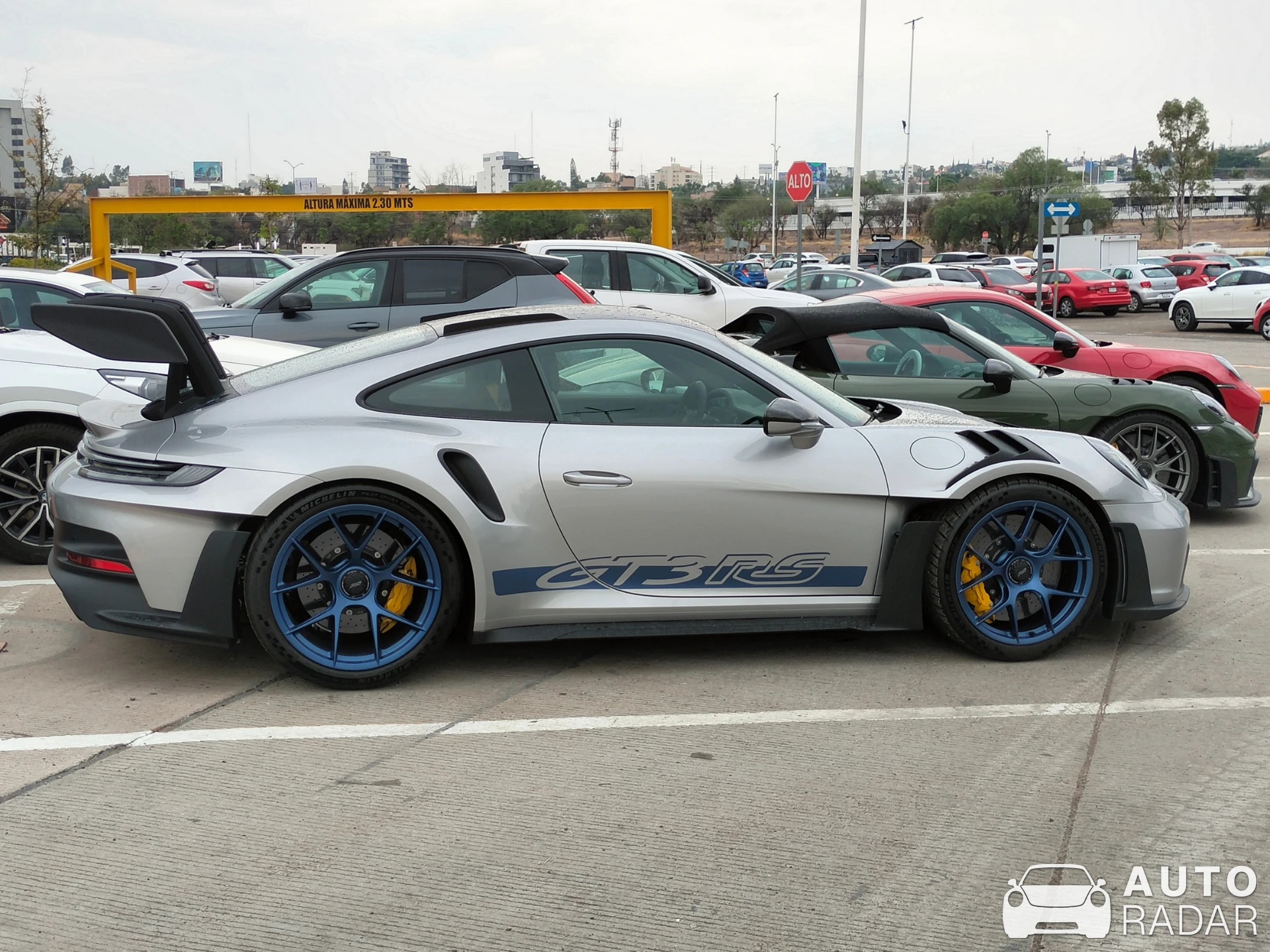 Porsche 992 GT3 RS MkI spotted in León de los Aldama