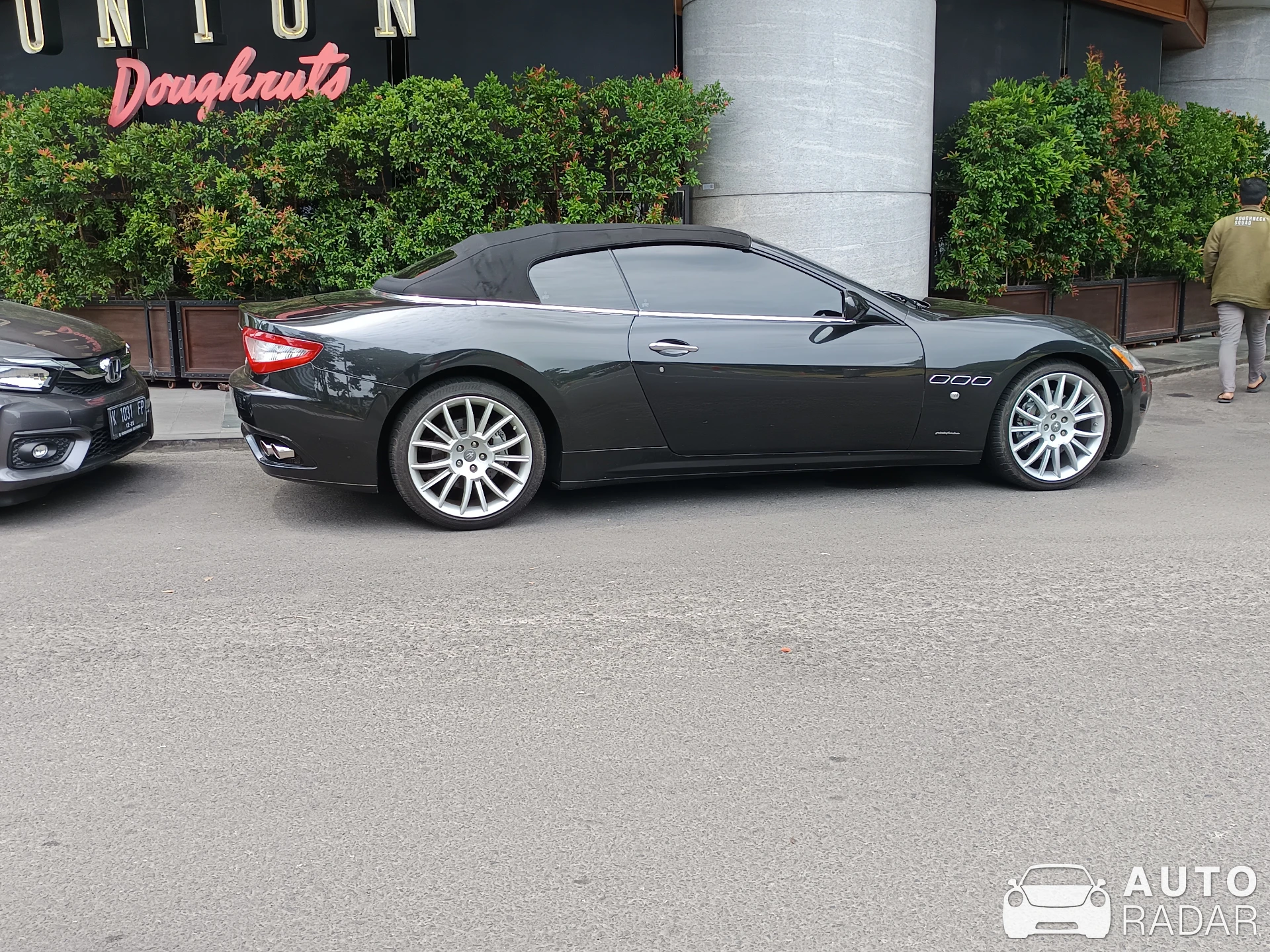Maserati GranCabrio spotted in Surabaya, Indonesia