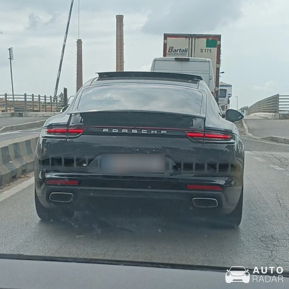Porsche 971 Panamera spotted in Pisa