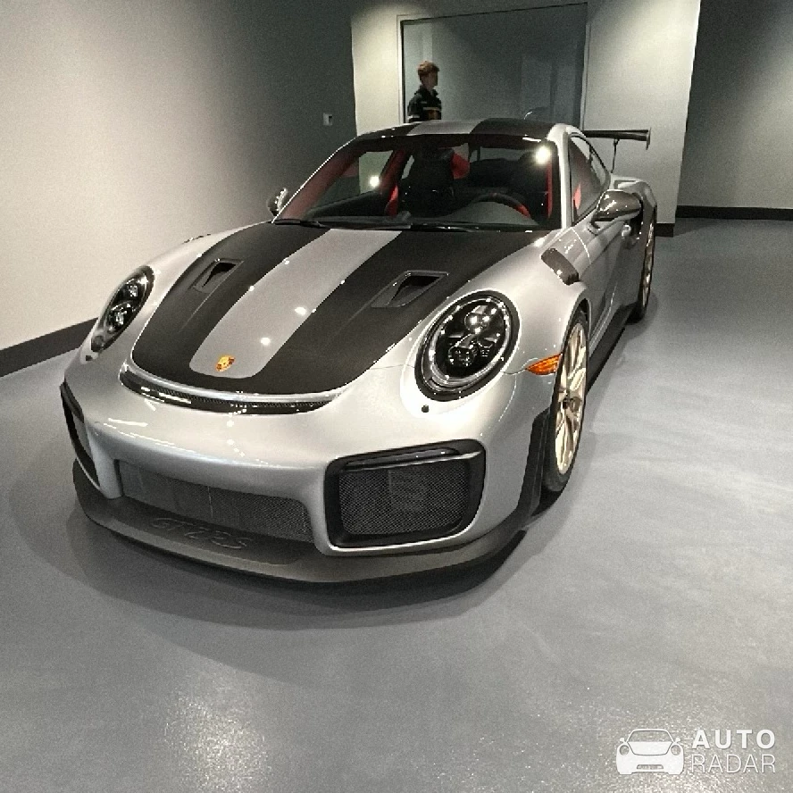 Porsche 991 GT2 RS spotted in Merriam, United States