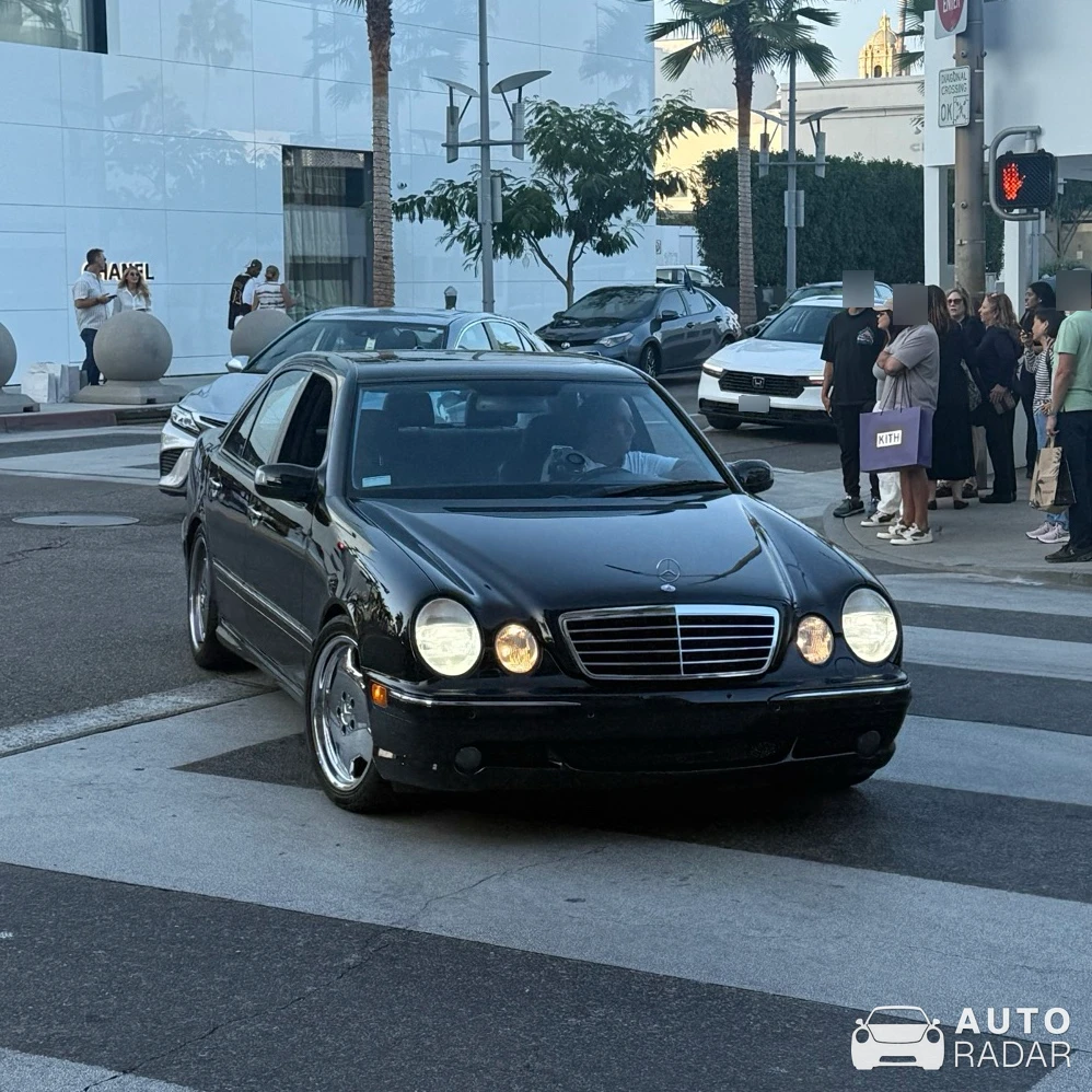Mercedes-Benz E50 AMG W210 spotted in Beverly Hills