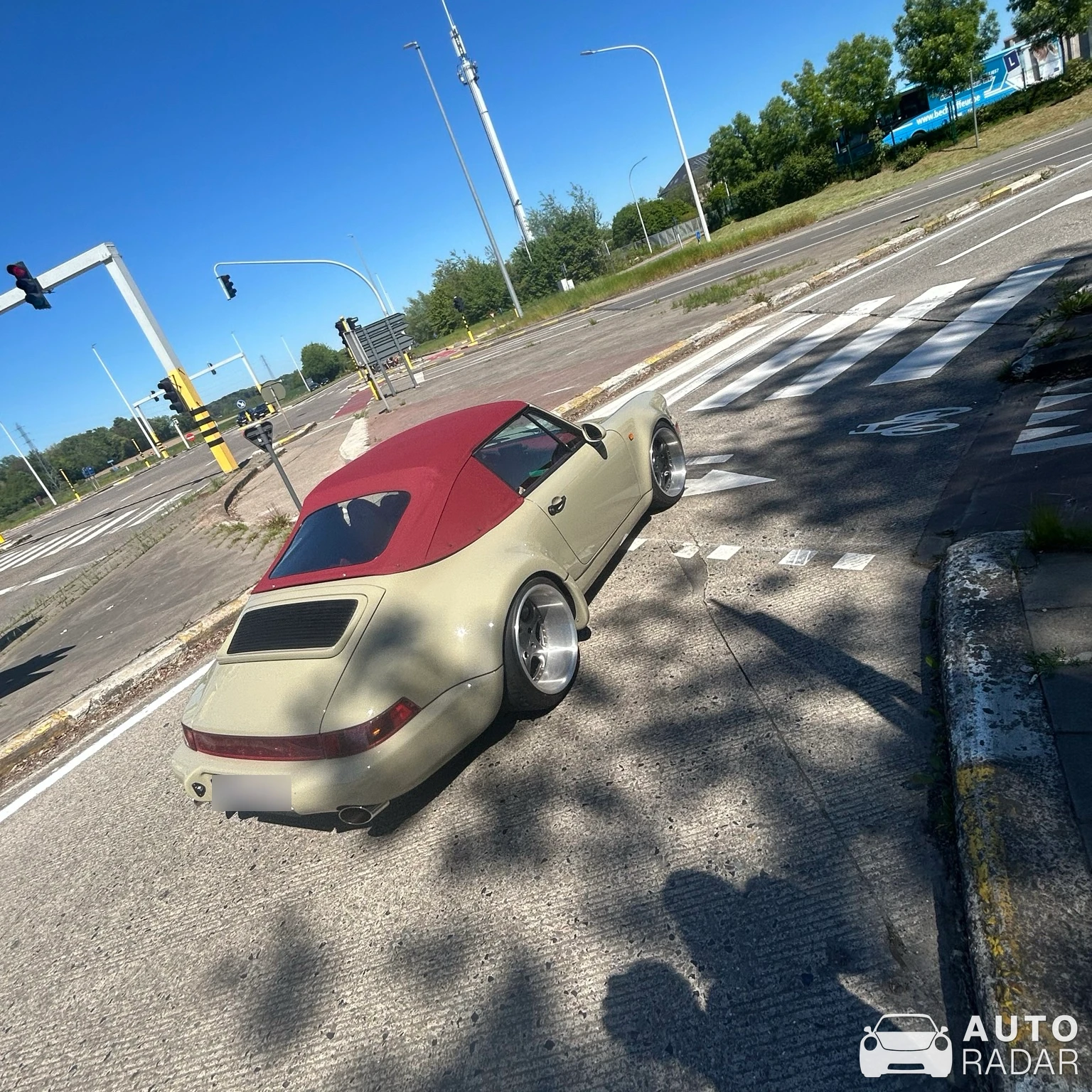 Porsche 964 Carrera 4 Cabriolet spotted in Leuven