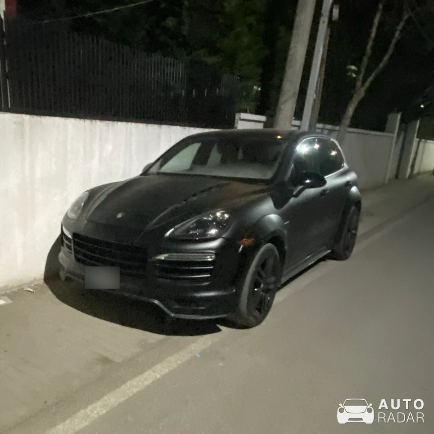 Porsche 957 Cayenne Mansory spotted in Bathore