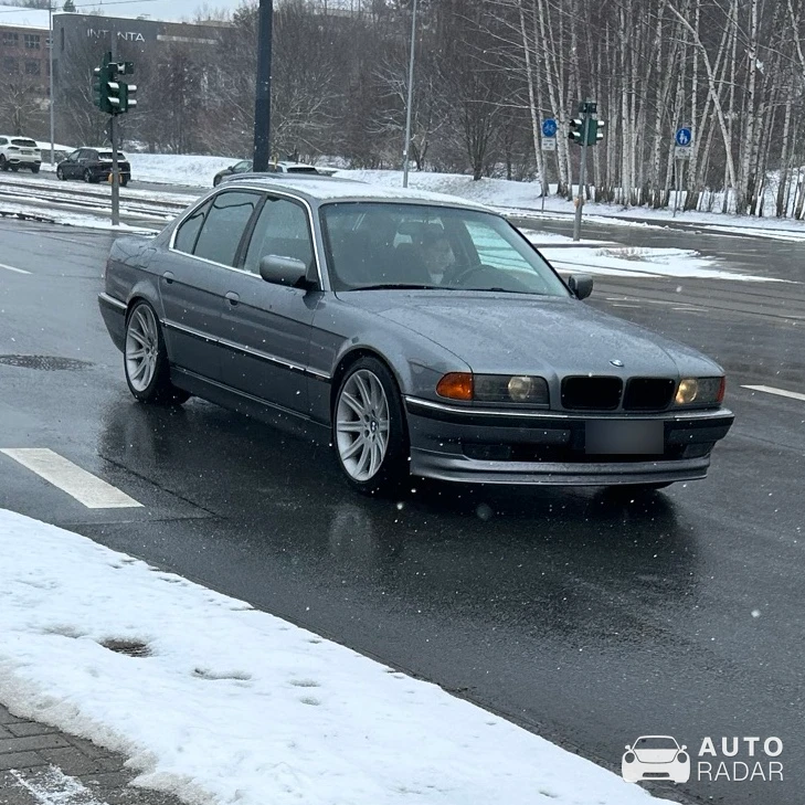 BMW 740i spotted in Chemnitz