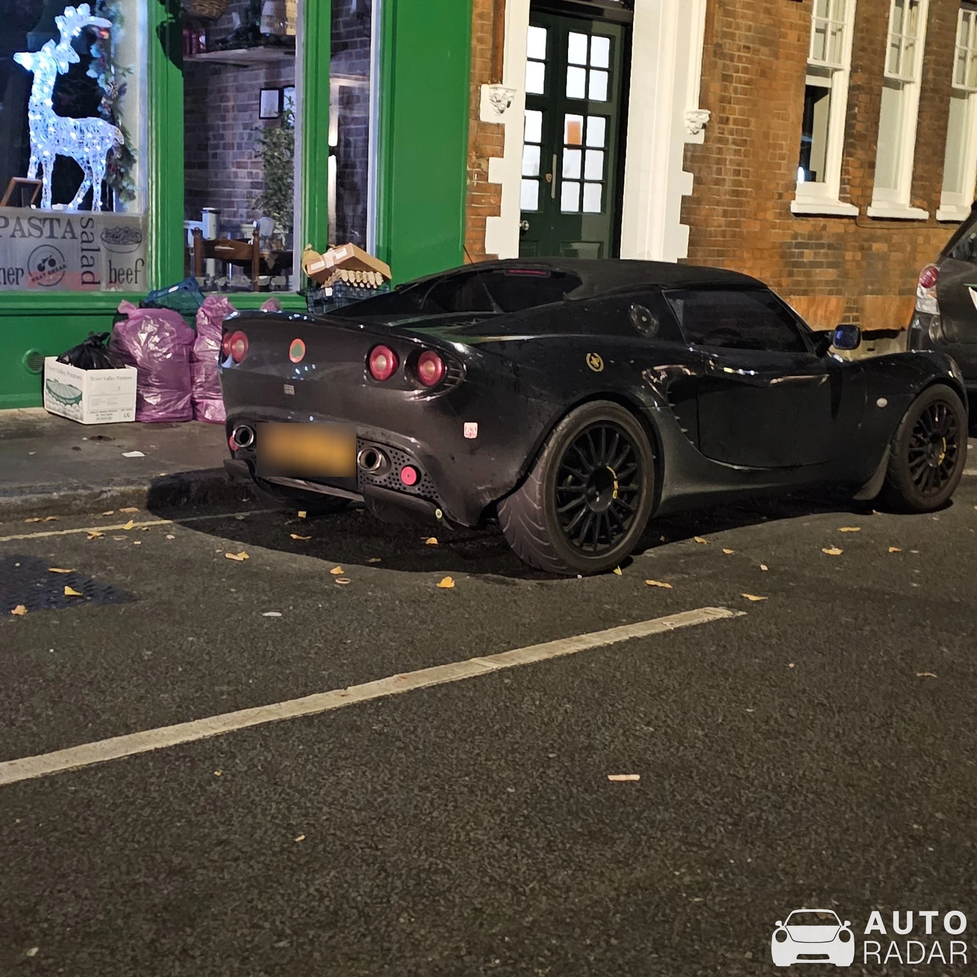 Lotus Elise S1 spotted in Greater London, United Kingdom